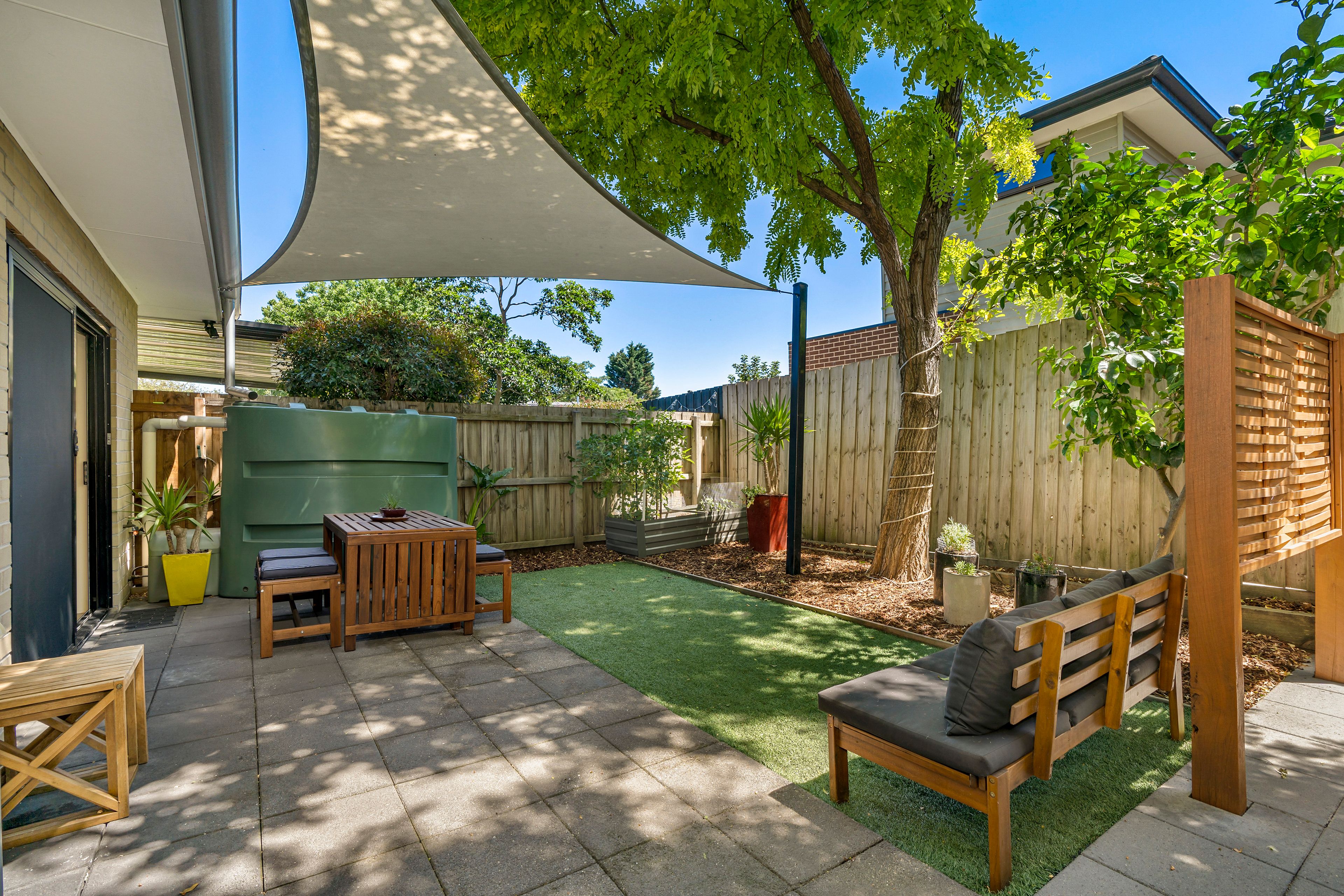 2/9-11 Inverness Street, Clarinda, VIC 3169