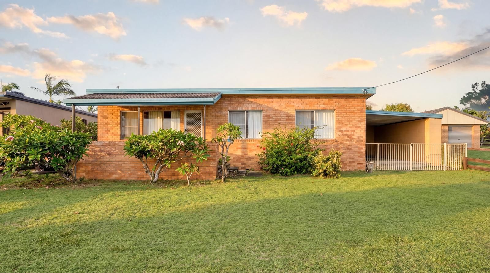 17 Waratah Crescent, Minnie Water, NSW 2462