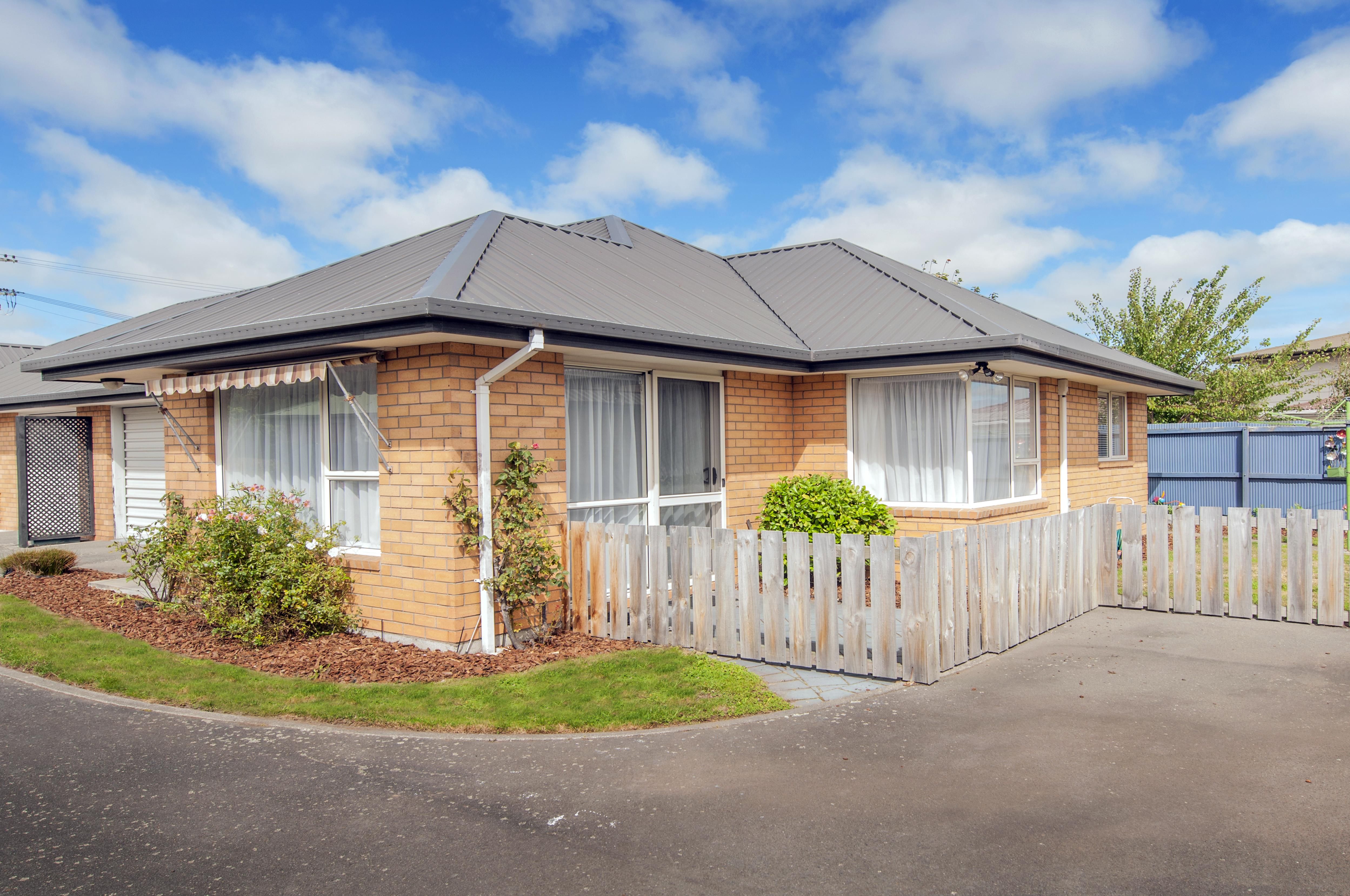 2/52 Middlepark Road, Upper Riccarton, Christchurch City