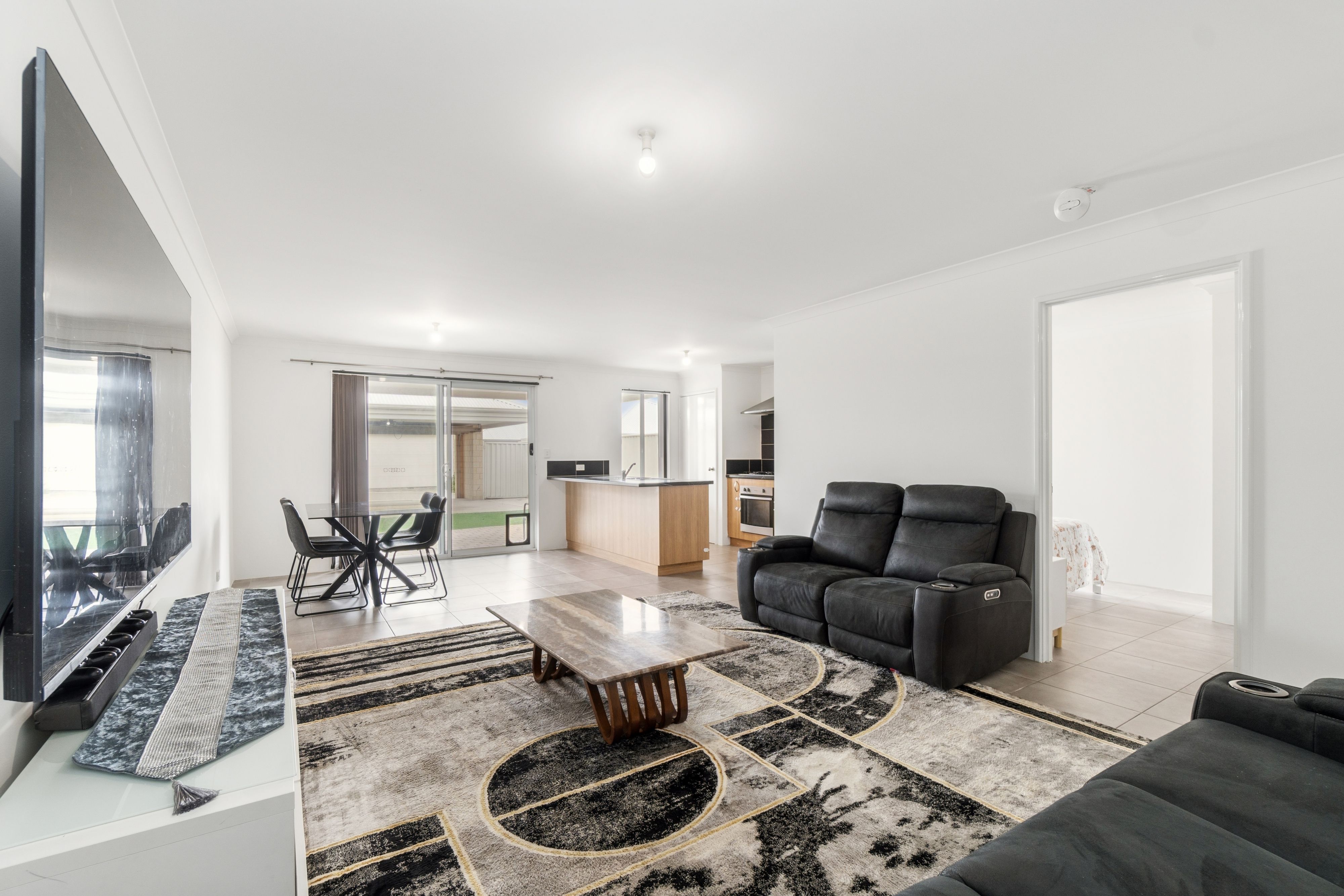 17 Magellan Road — photo 4 of 18