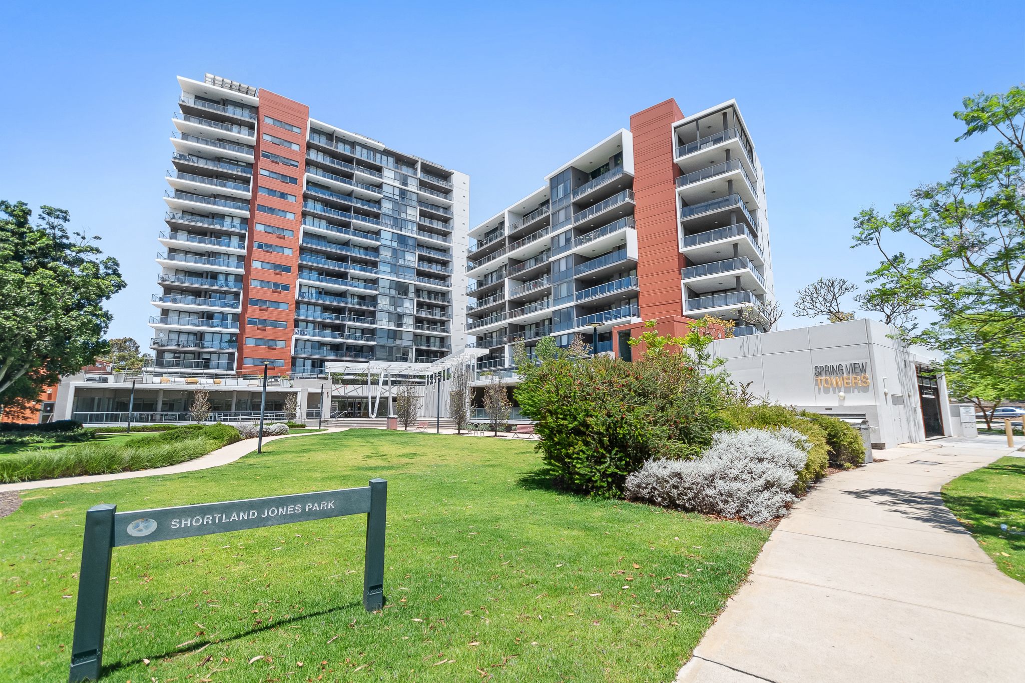52/3 Homelea Court — photo 15 of 22