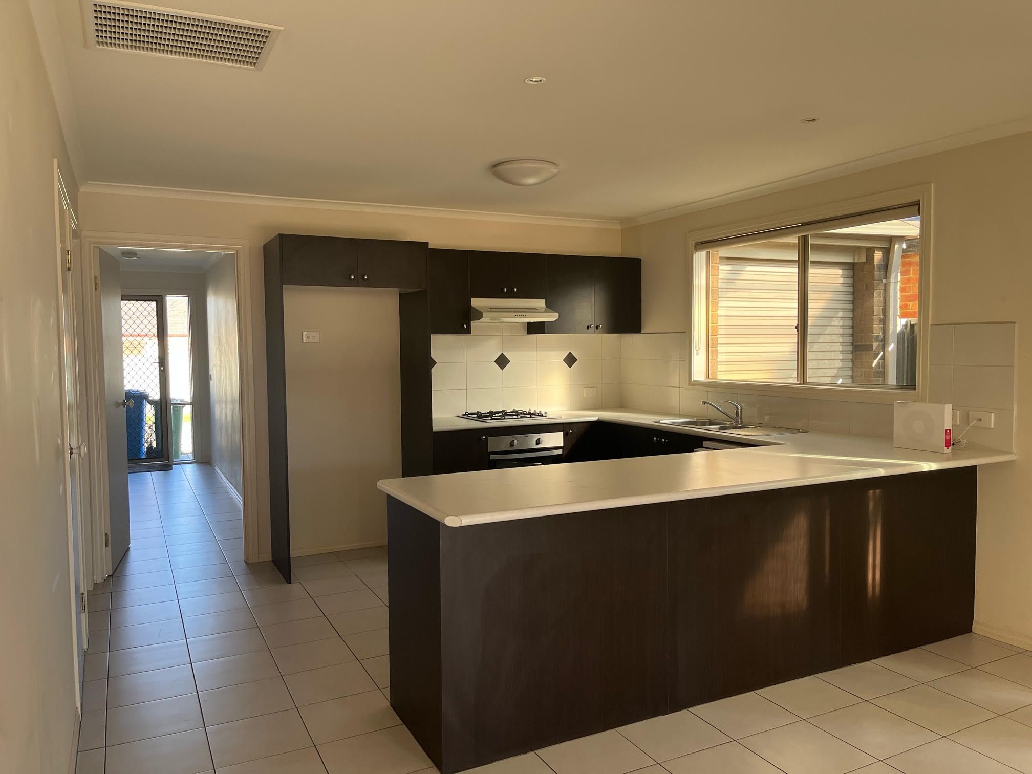 24 Tyndall Street, Cranbourne East, VIC 3977