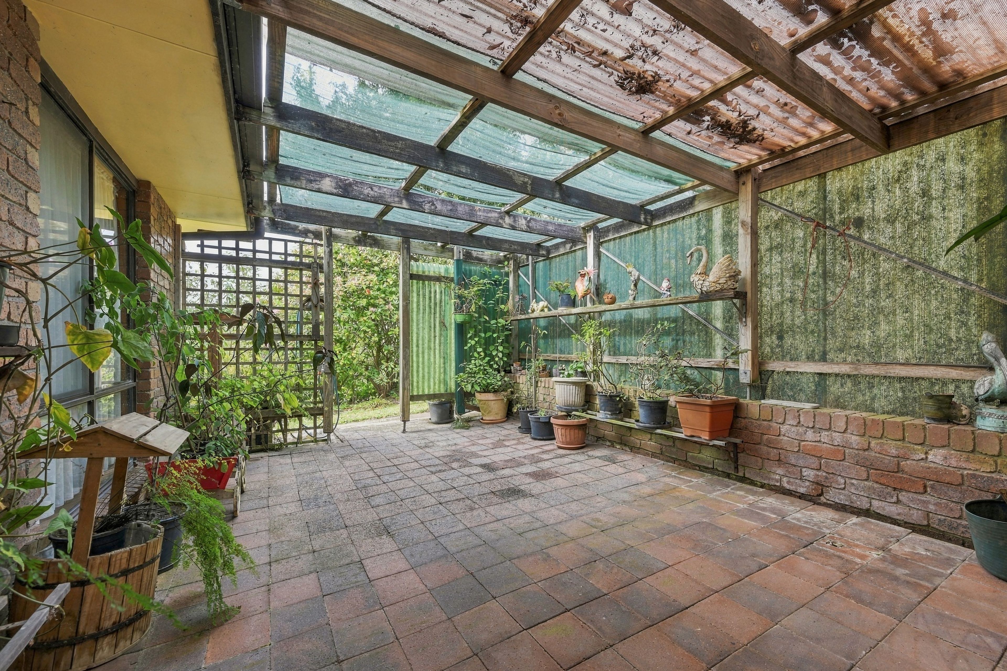 1 Swan Road — photo 15 of 18