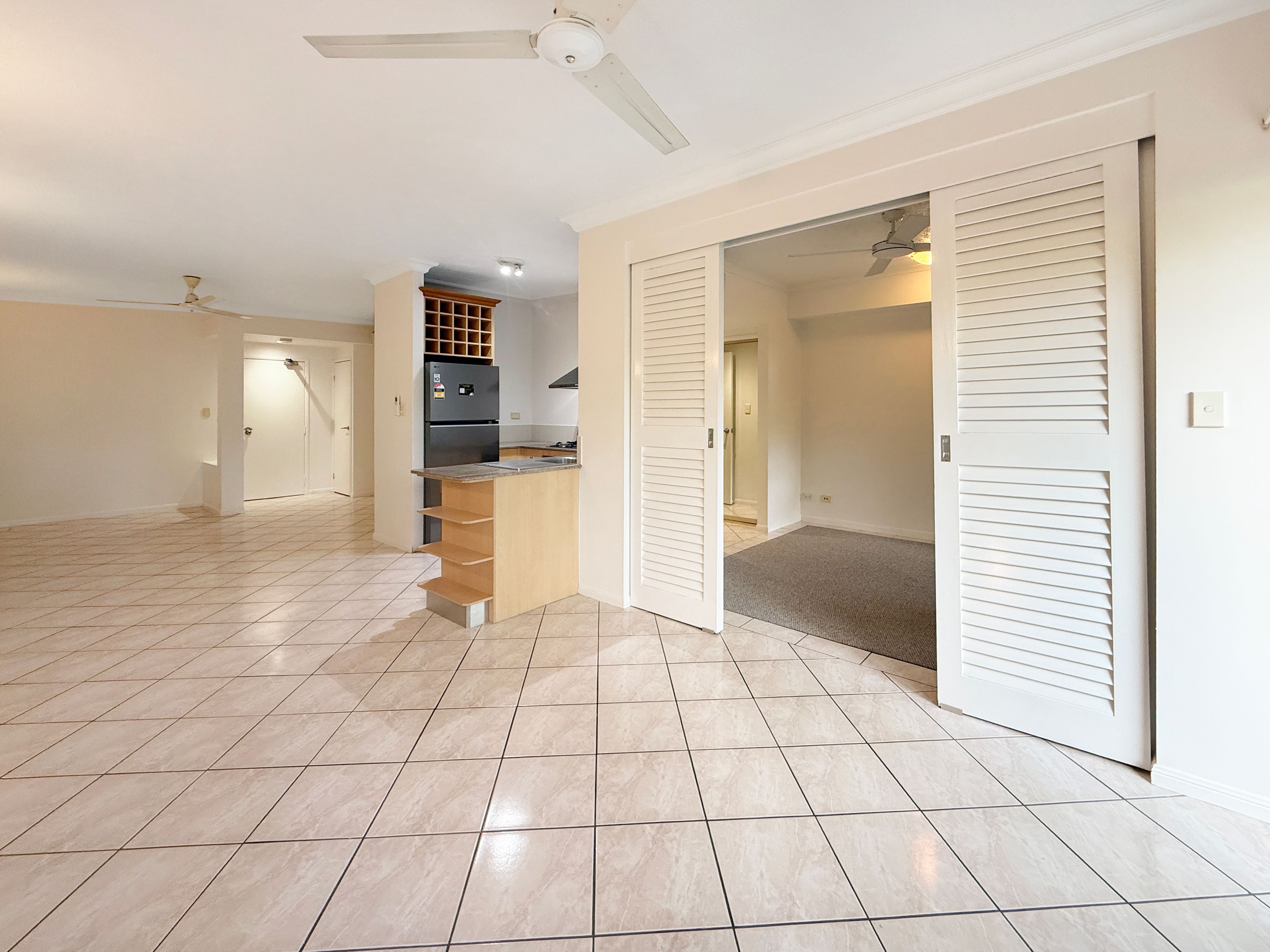 1205/2-10 Greenslopes Street, Cairns North, QLD 4870