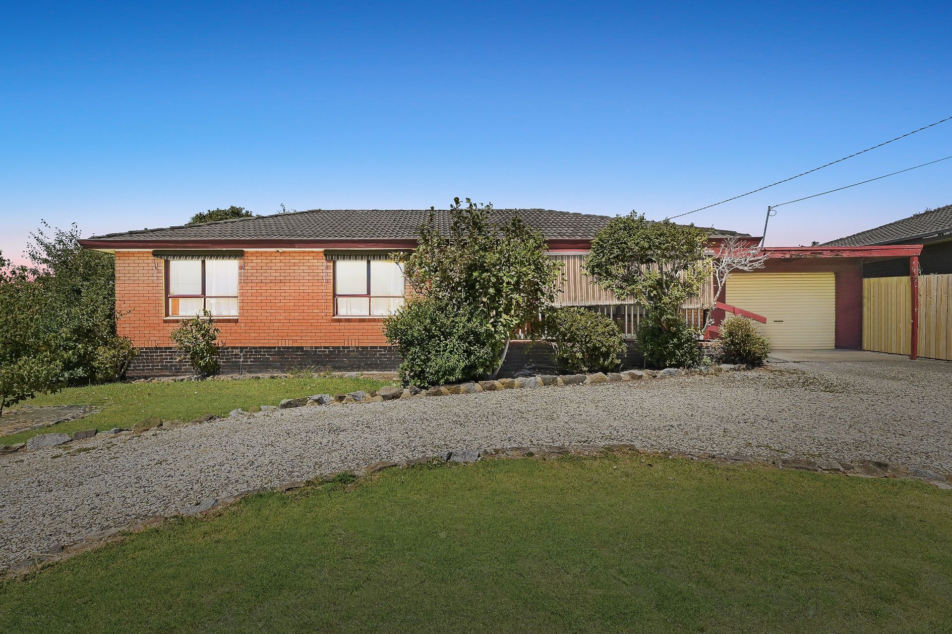 1 Lloyd Avenue