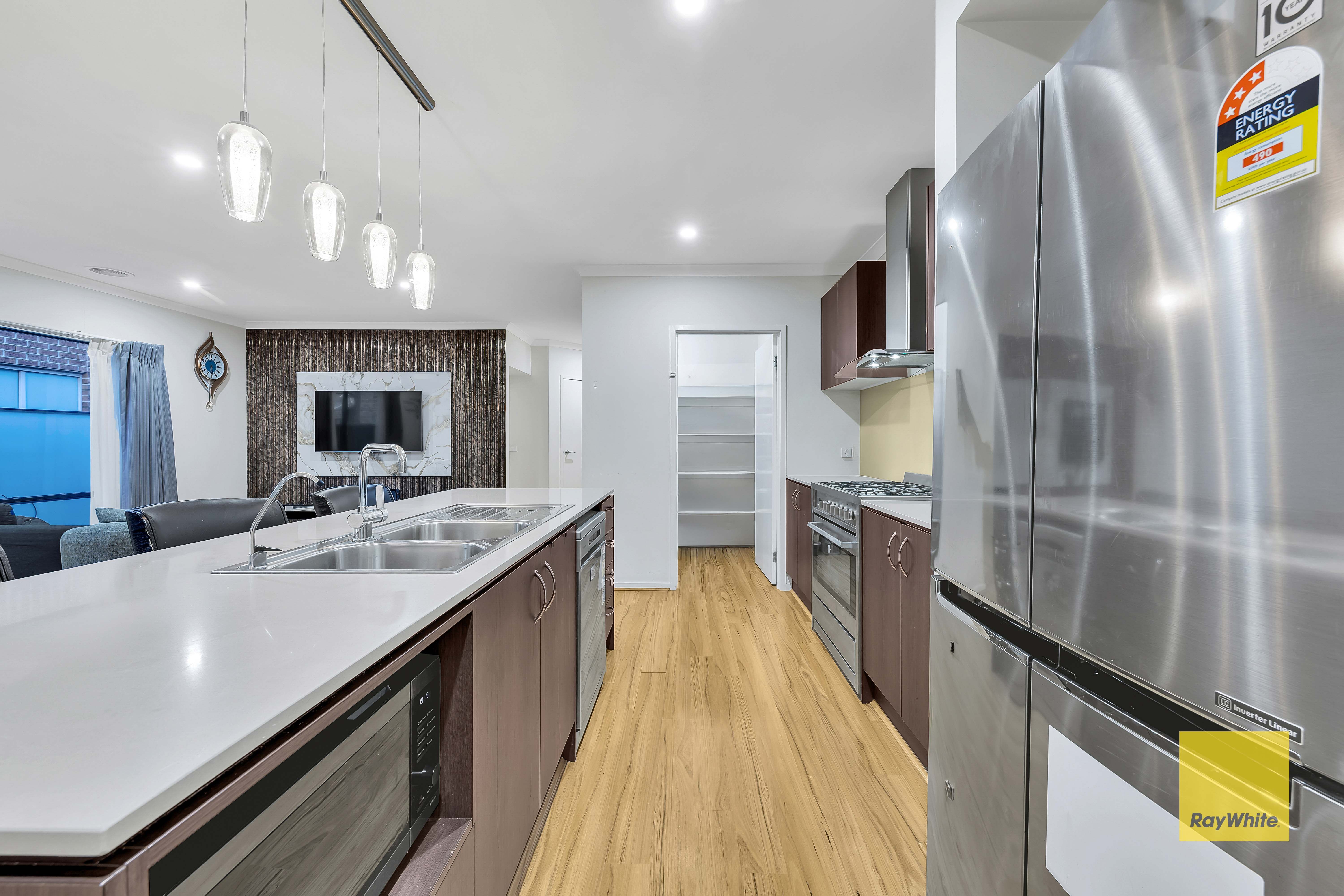 14 Saxby Street — photo 8 of 20