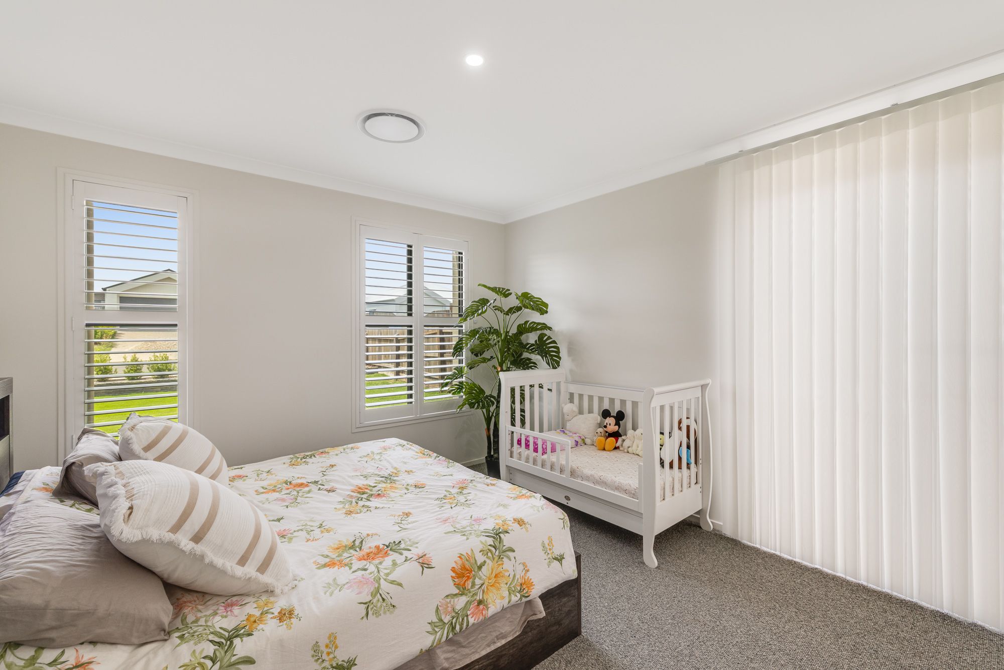 7 Mcewan Crescent — photo 4 of 21