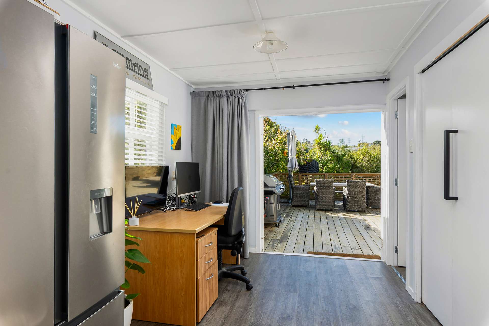 31 Marshall Laing Avenue photo 11