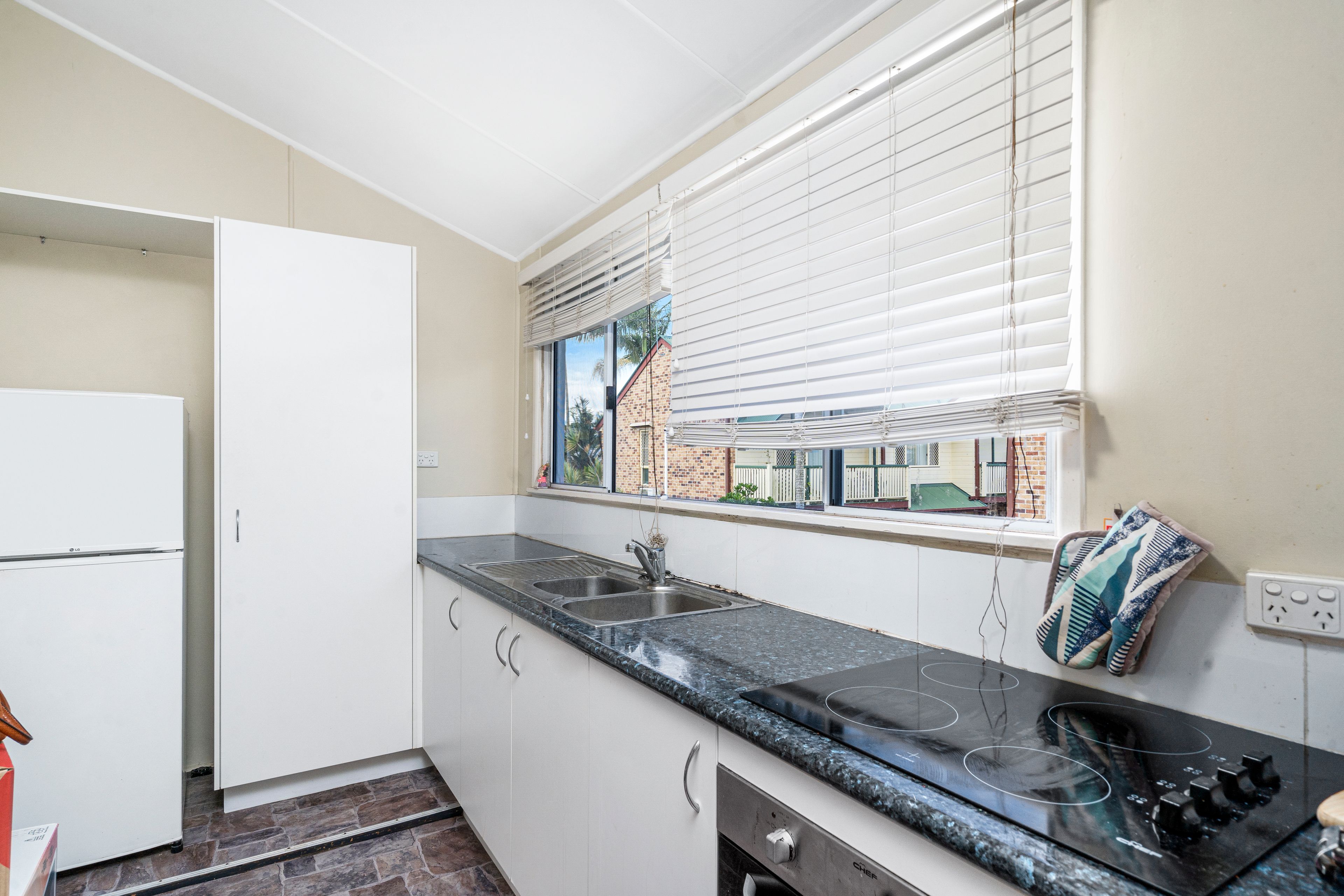1/5 Hunter Street, Greenslopes, QLD 4120