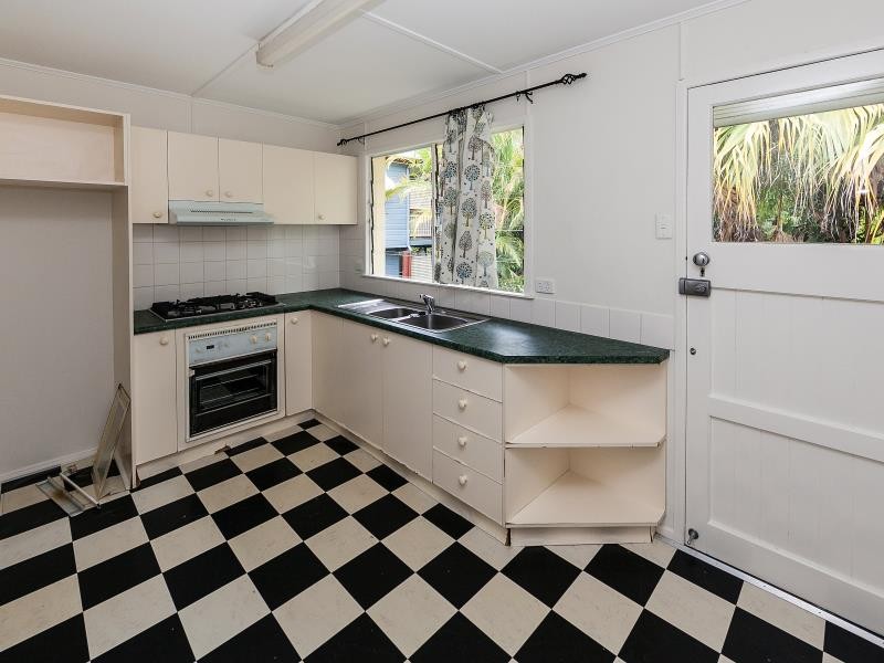 18 Fred Street, Red Hill, QLD 4059