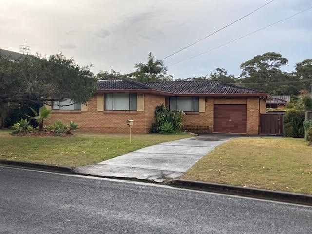 44 Oval Drive, Shoalhaven Heads NSW 2535