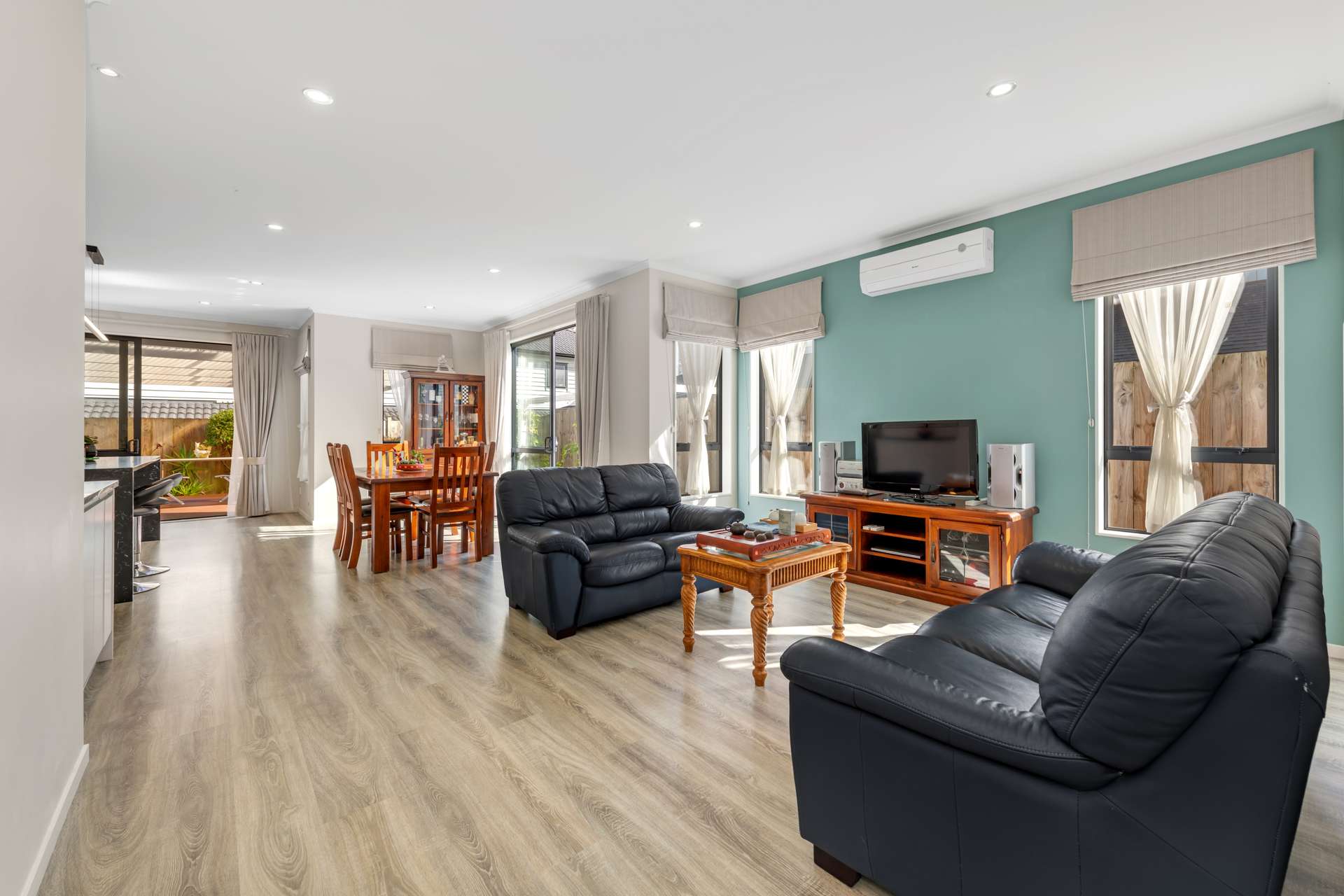 38 Terrasini Drive photo 1