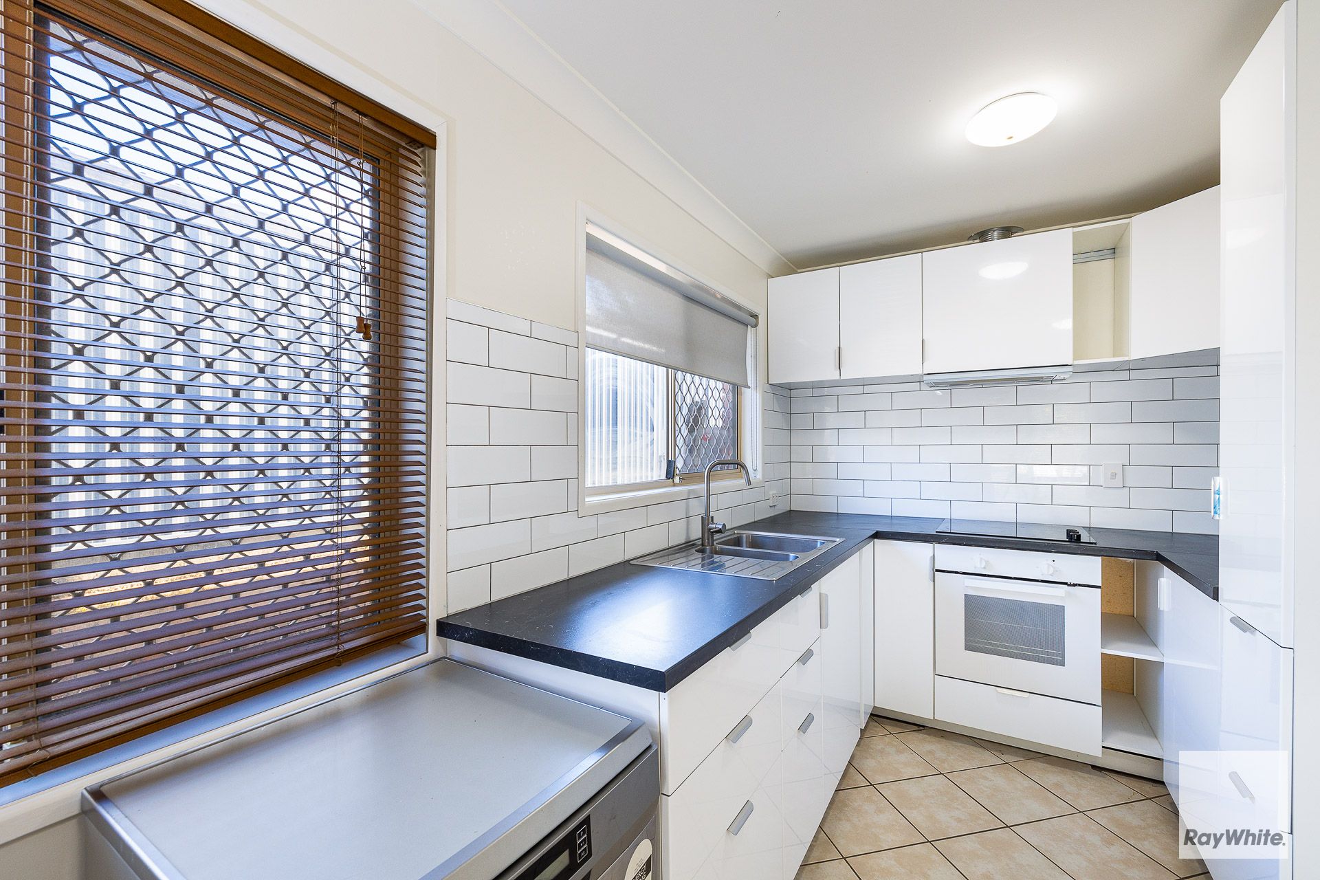 6 Mark Street, Redland Bay, QLD 4165