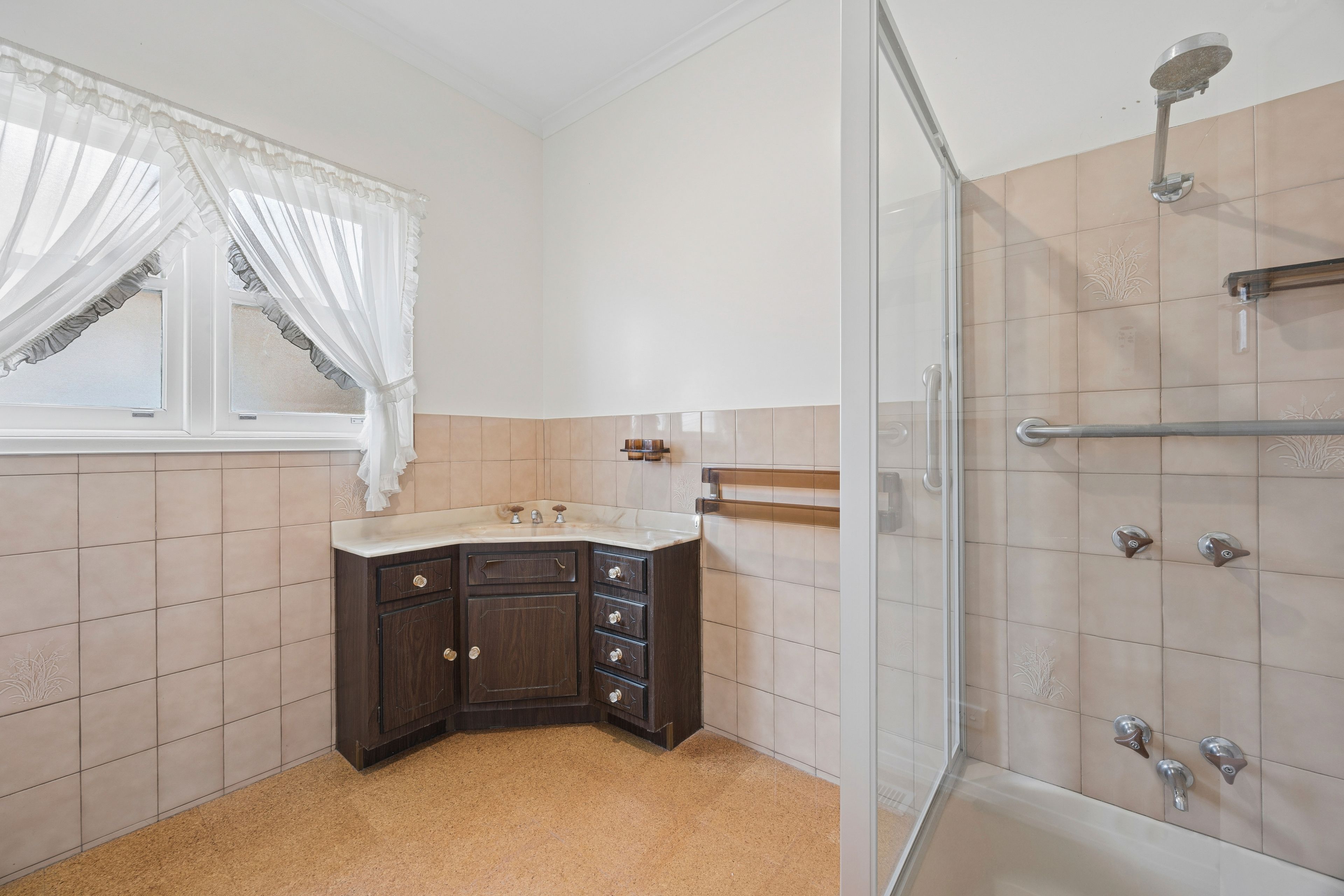 76 High Street — photo 12 of 14