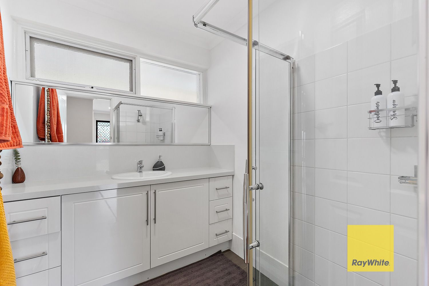 27 Glyndebourne Avenue — photo 11 of 23
