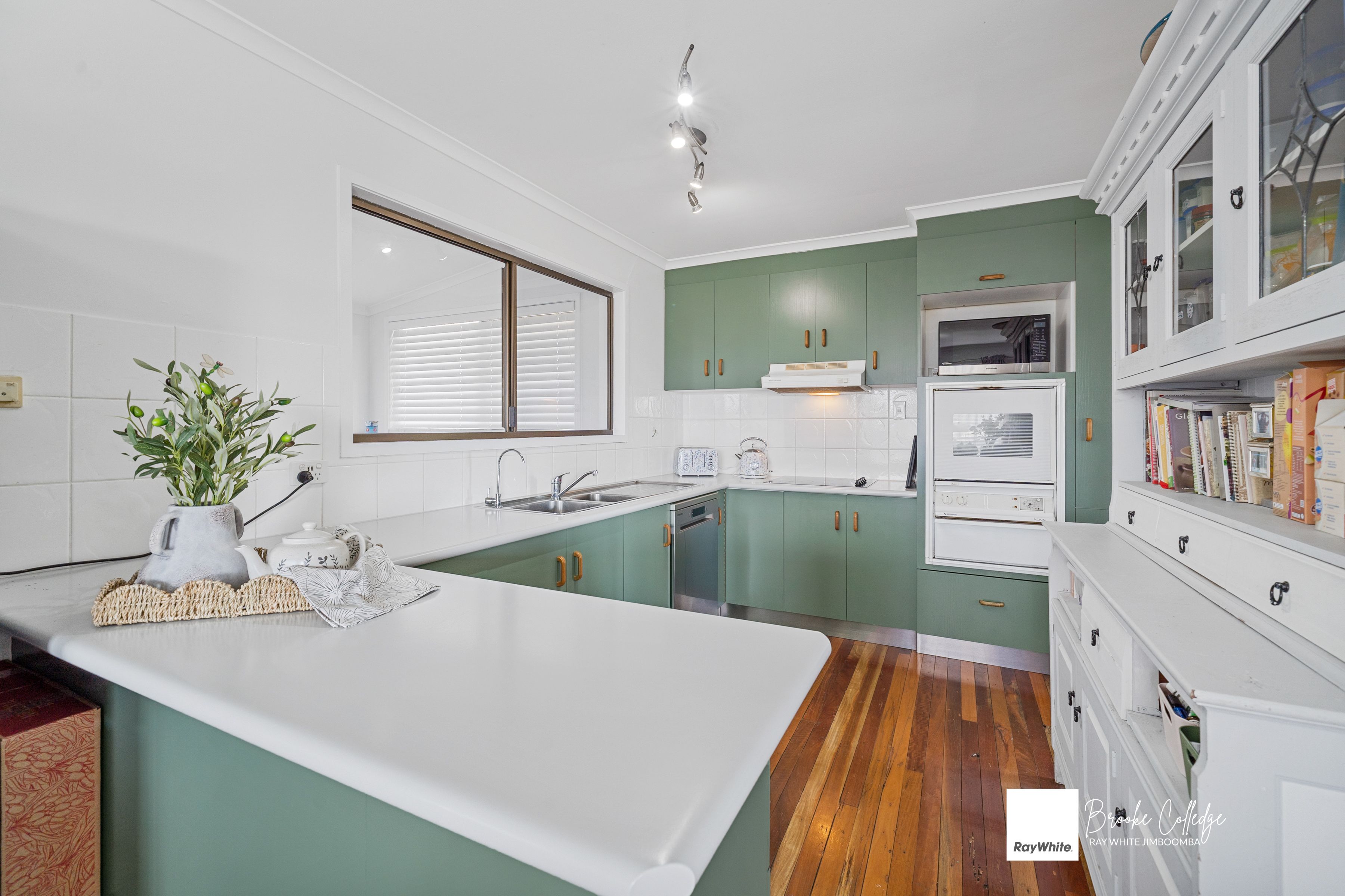 34 Bromelton Street — photo 5 of 21