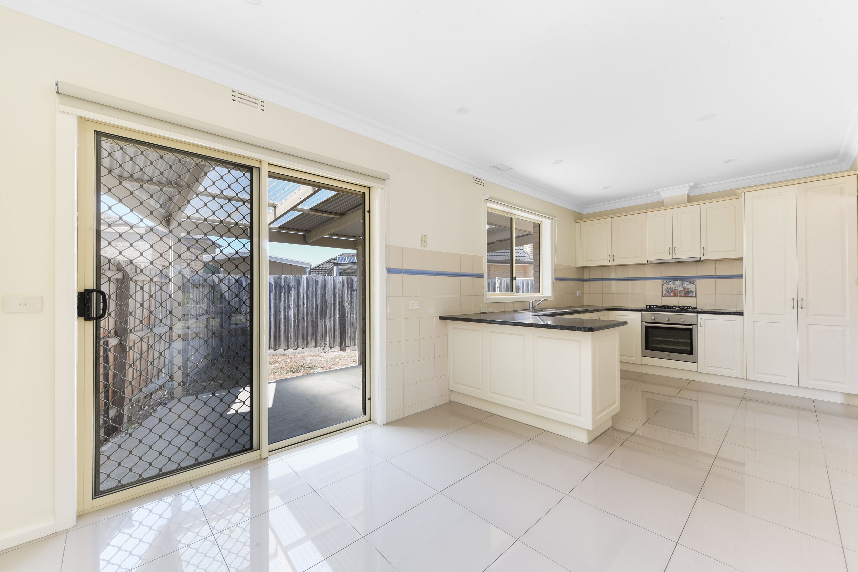 1/15 Studley Street — photo from Ray White Glen Waverley