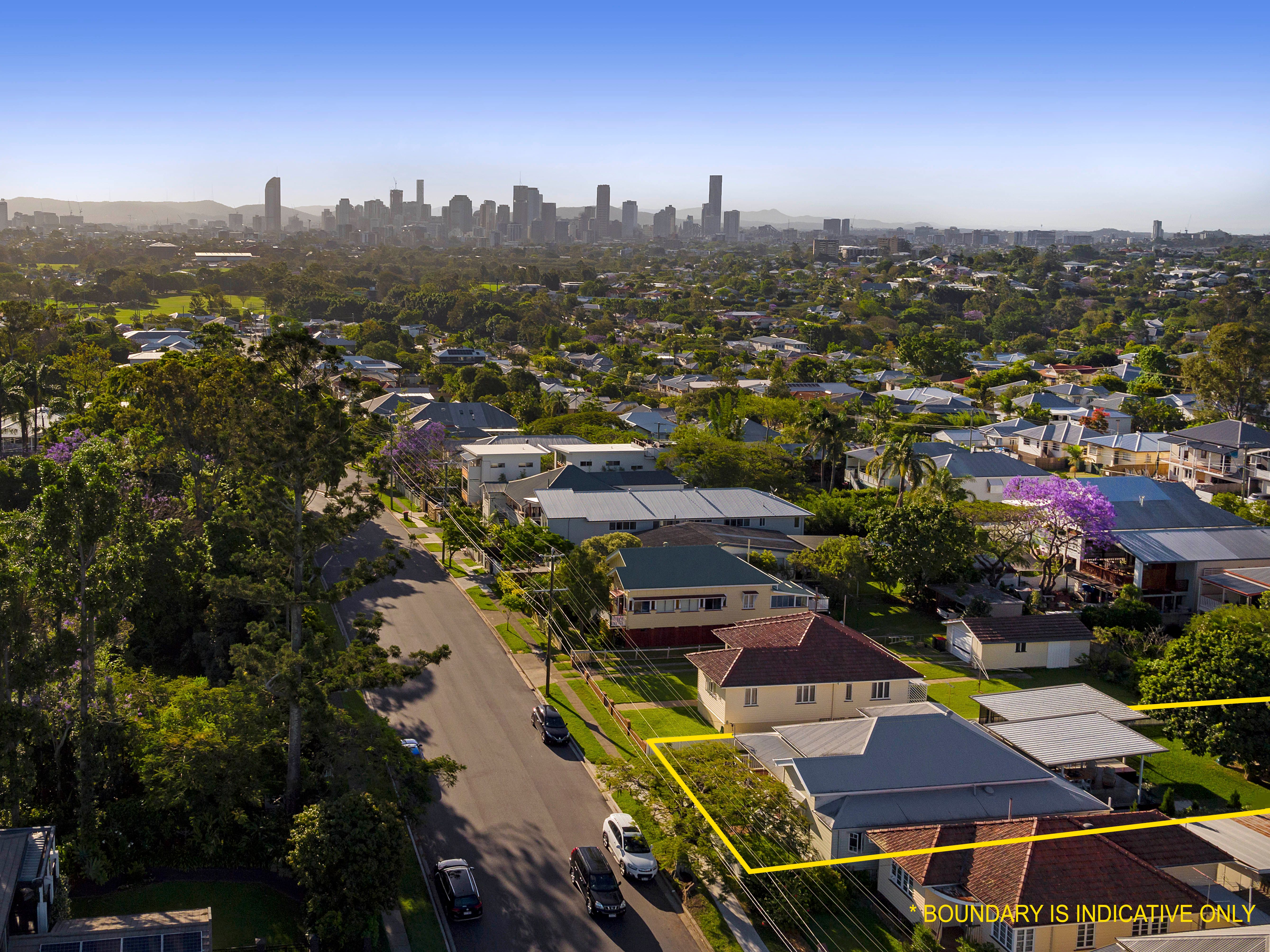 92 McIlwraith Avenue, Norman Park, QLD 4170