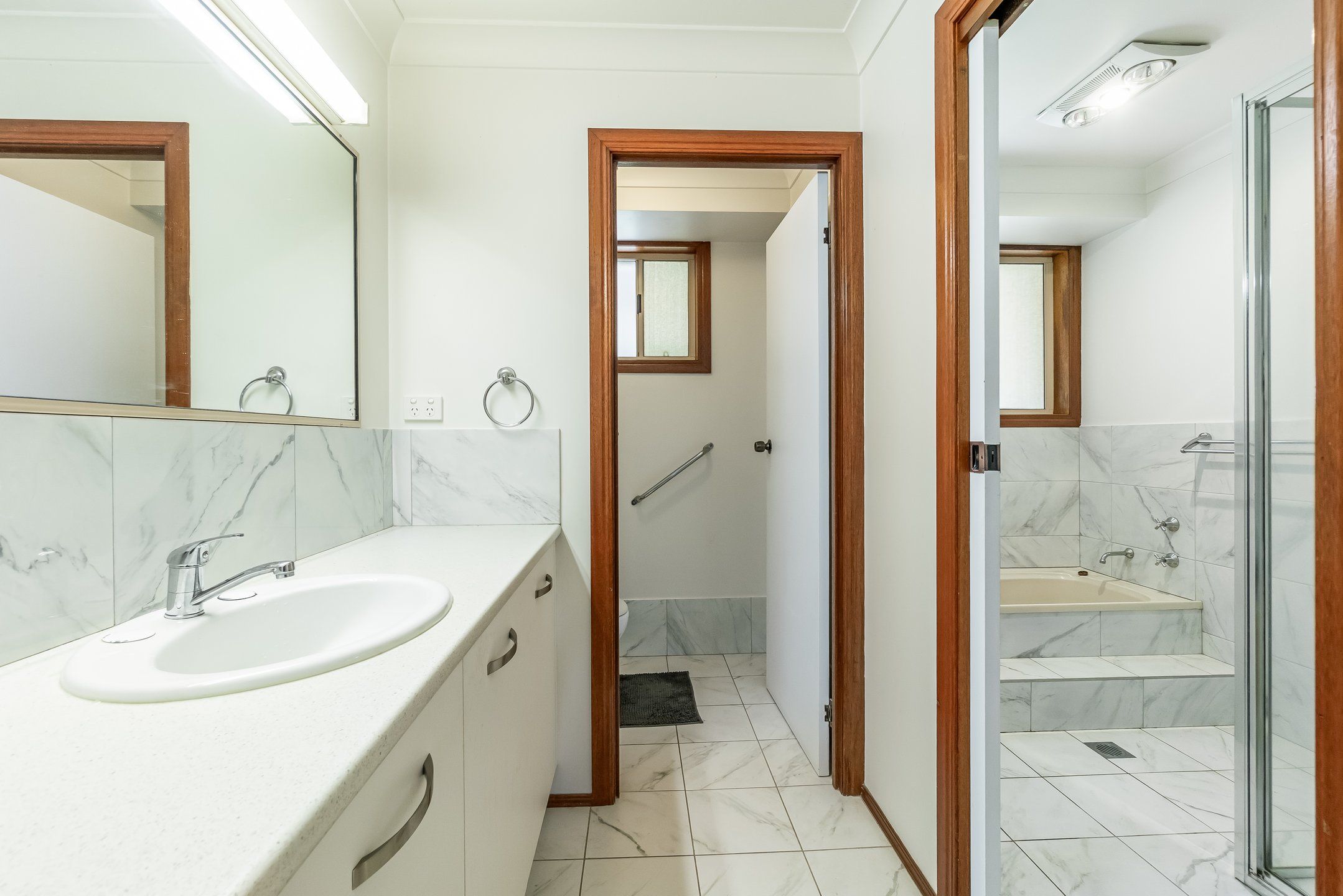 11 Sapphire Close — photo 8 of 16