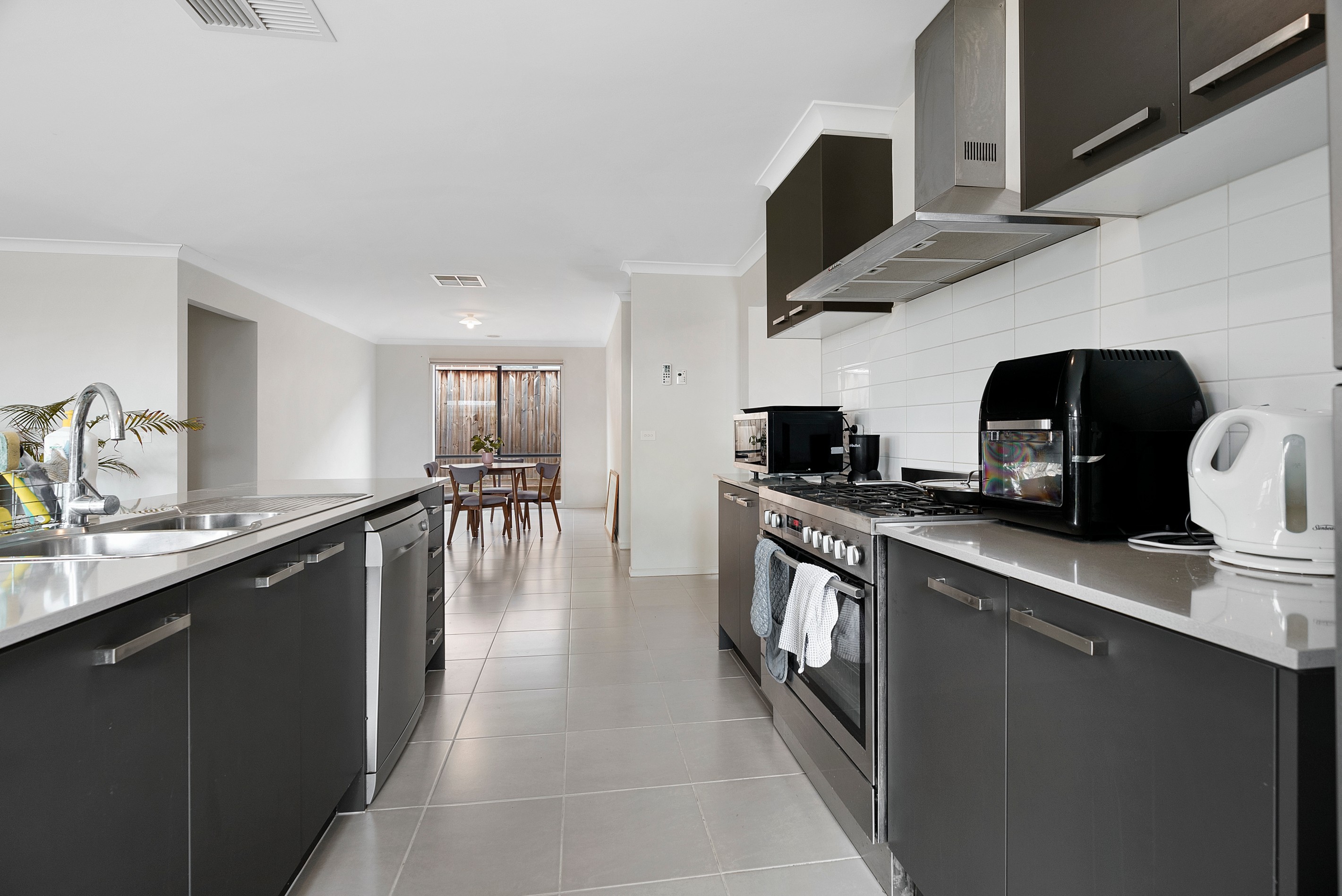 16 Porter Avenue, Maddingley, VIC 3340