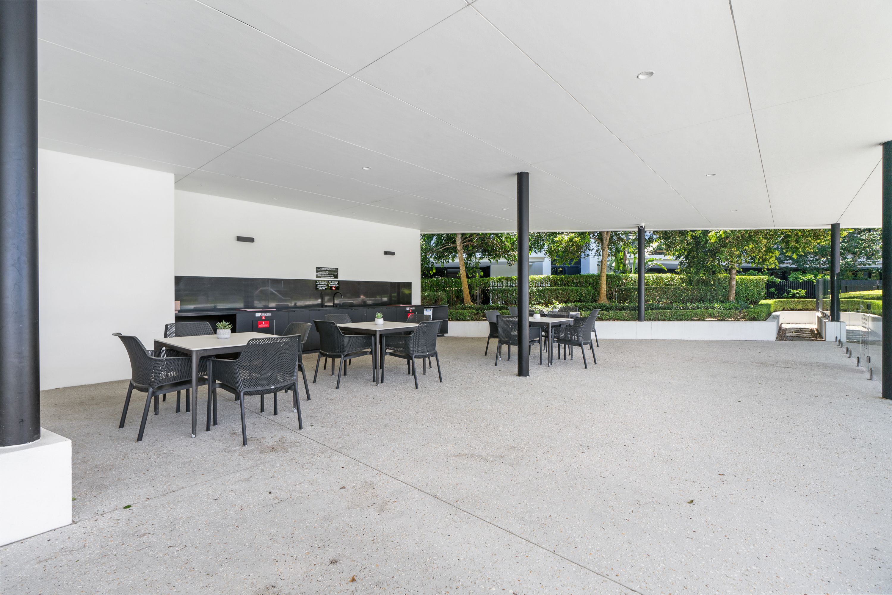 2509/1328 Gold Coast Highway — photo 15 of 18