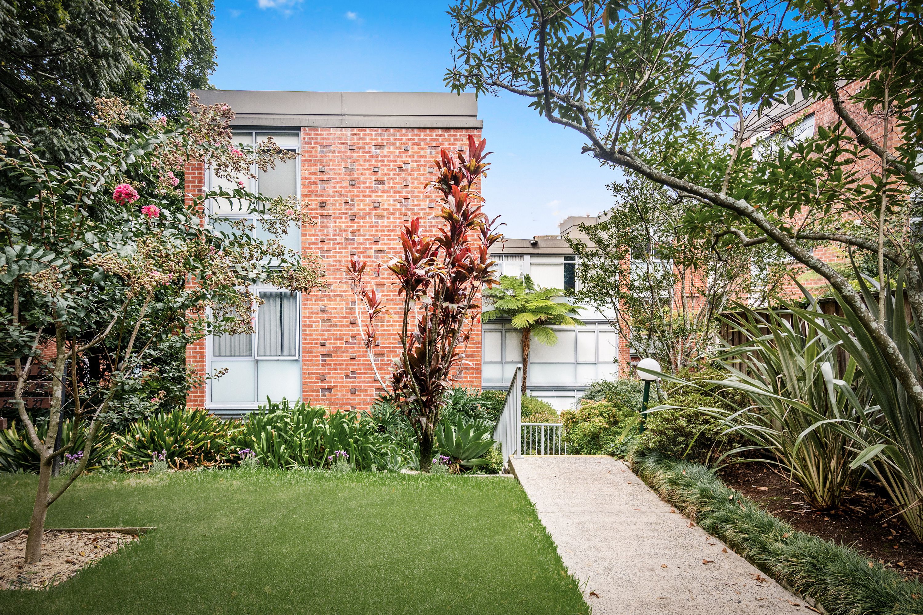 17/254 Pacific Highway — photo from Ray White Upper North Shore