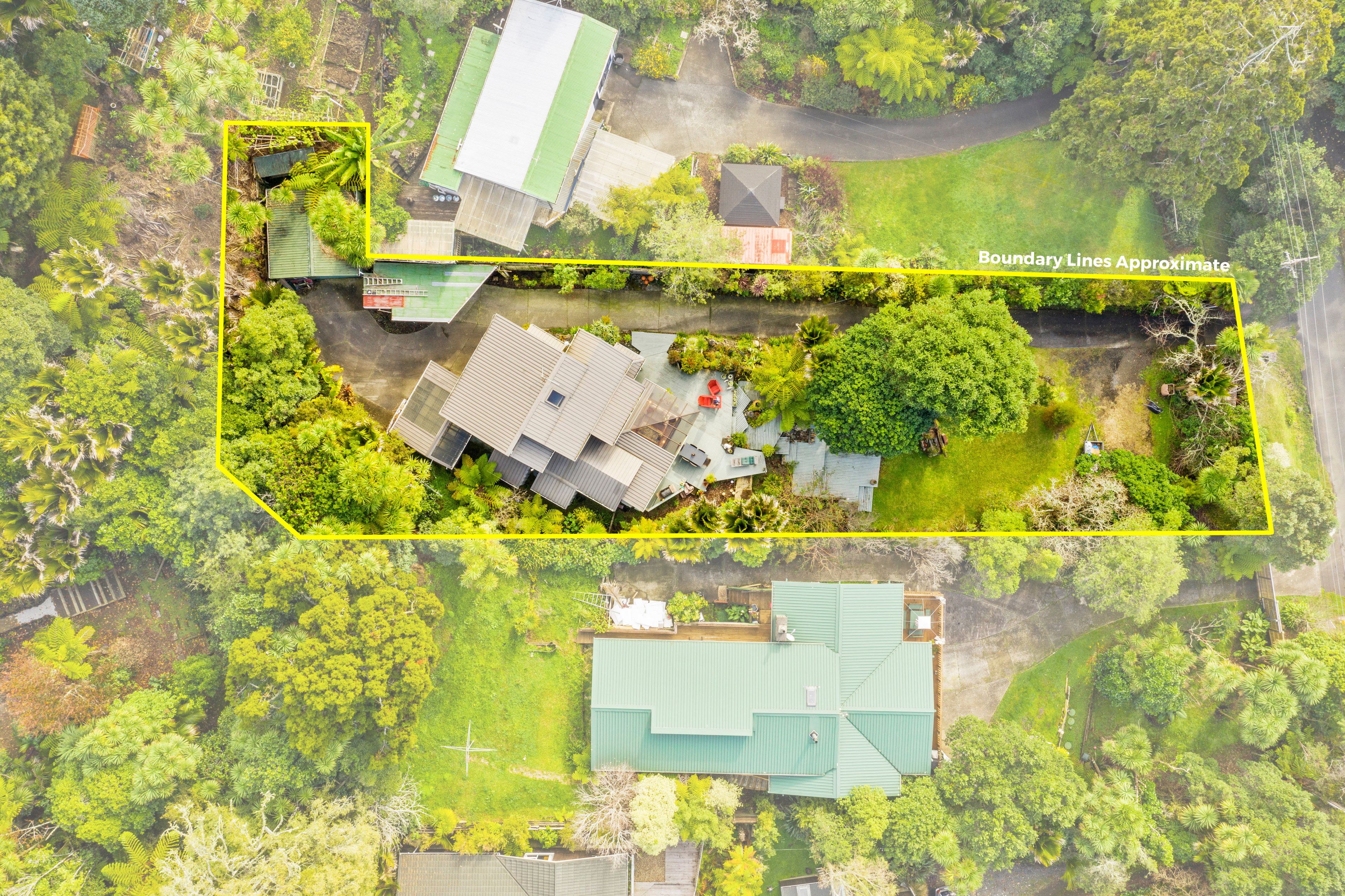10 Raroa Terrace, Waiatarua, Waitakere City