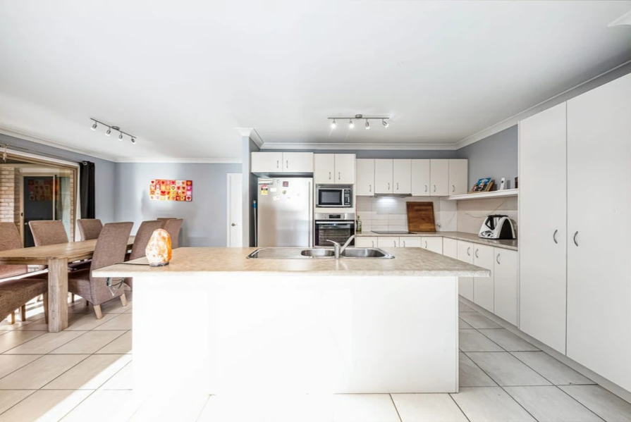 7 Santa Ana Court — photo 4 of 12