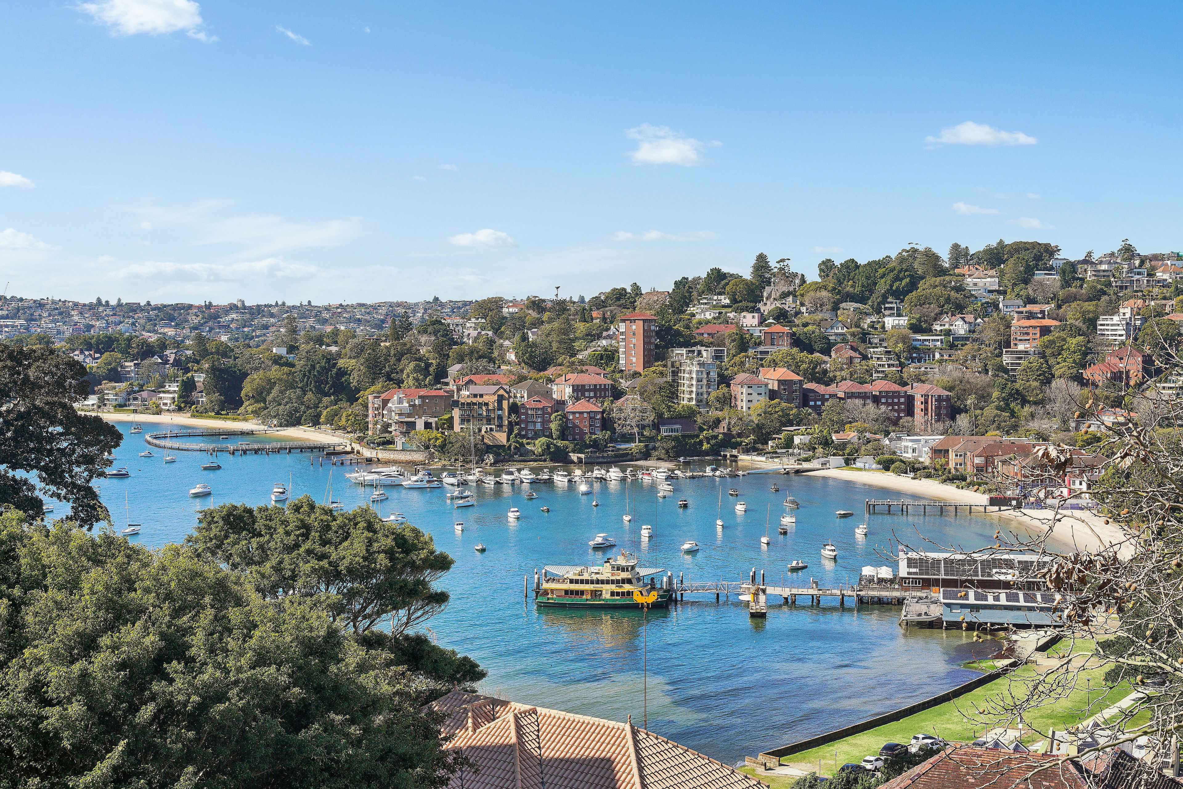 8/14 Eastbourne Road — photo from Ray White Double Bay