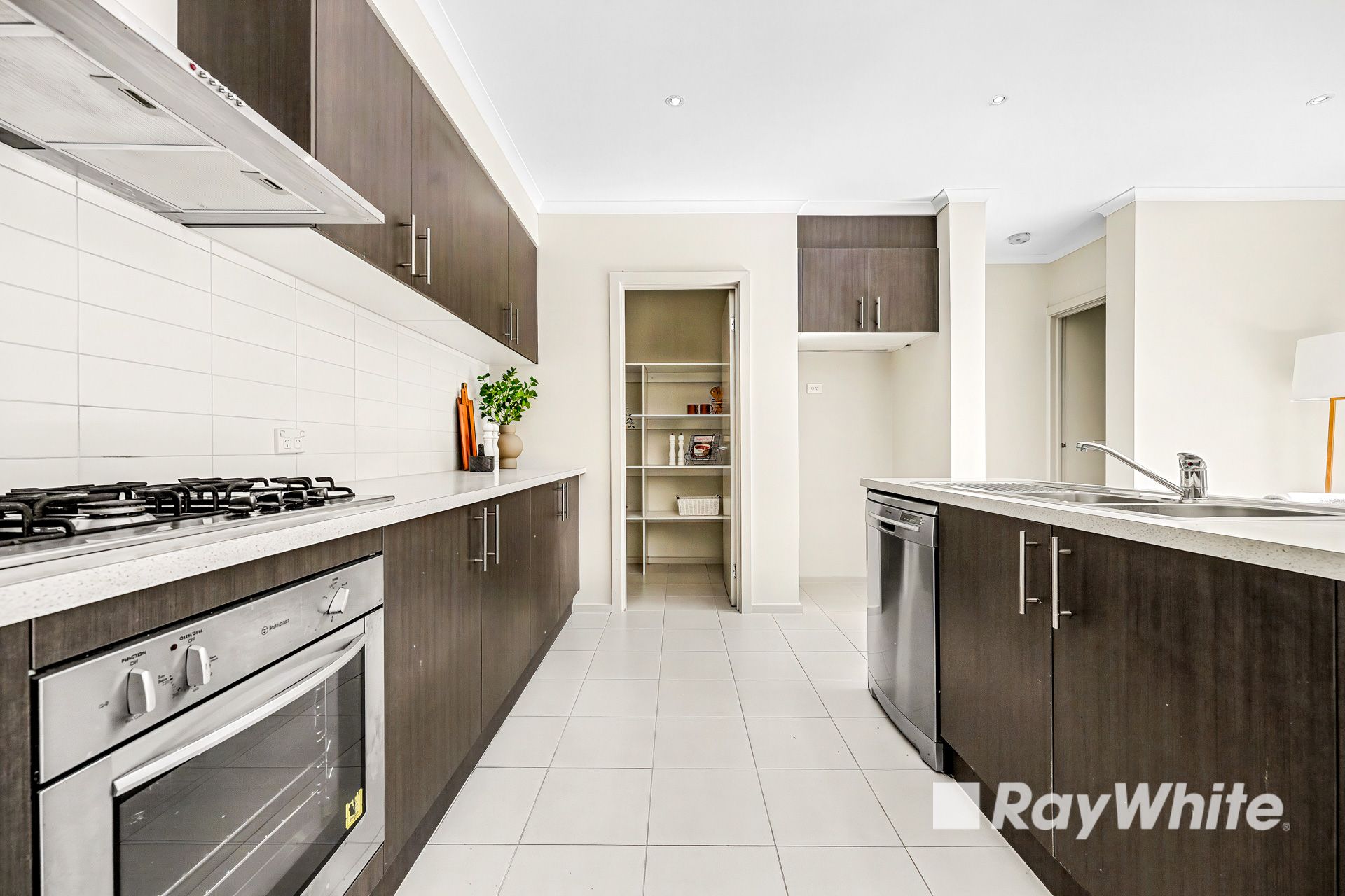18 Steven Street — photo 5 of 14
