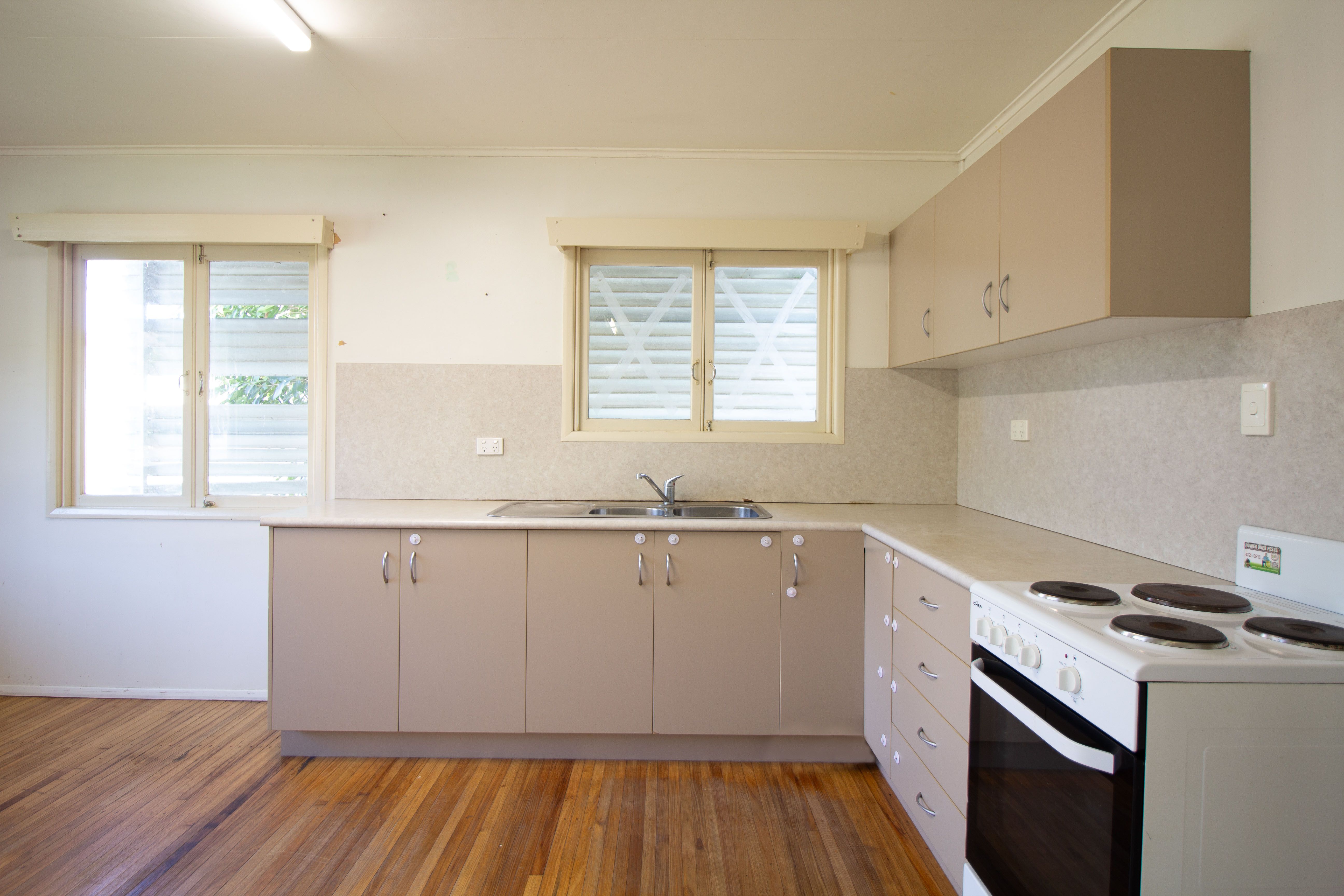 100 Curie Street, Wulguru, QLD 4811