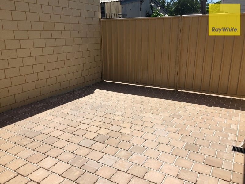 Unit 2/28 Blackburn Street — photo 15 of 17