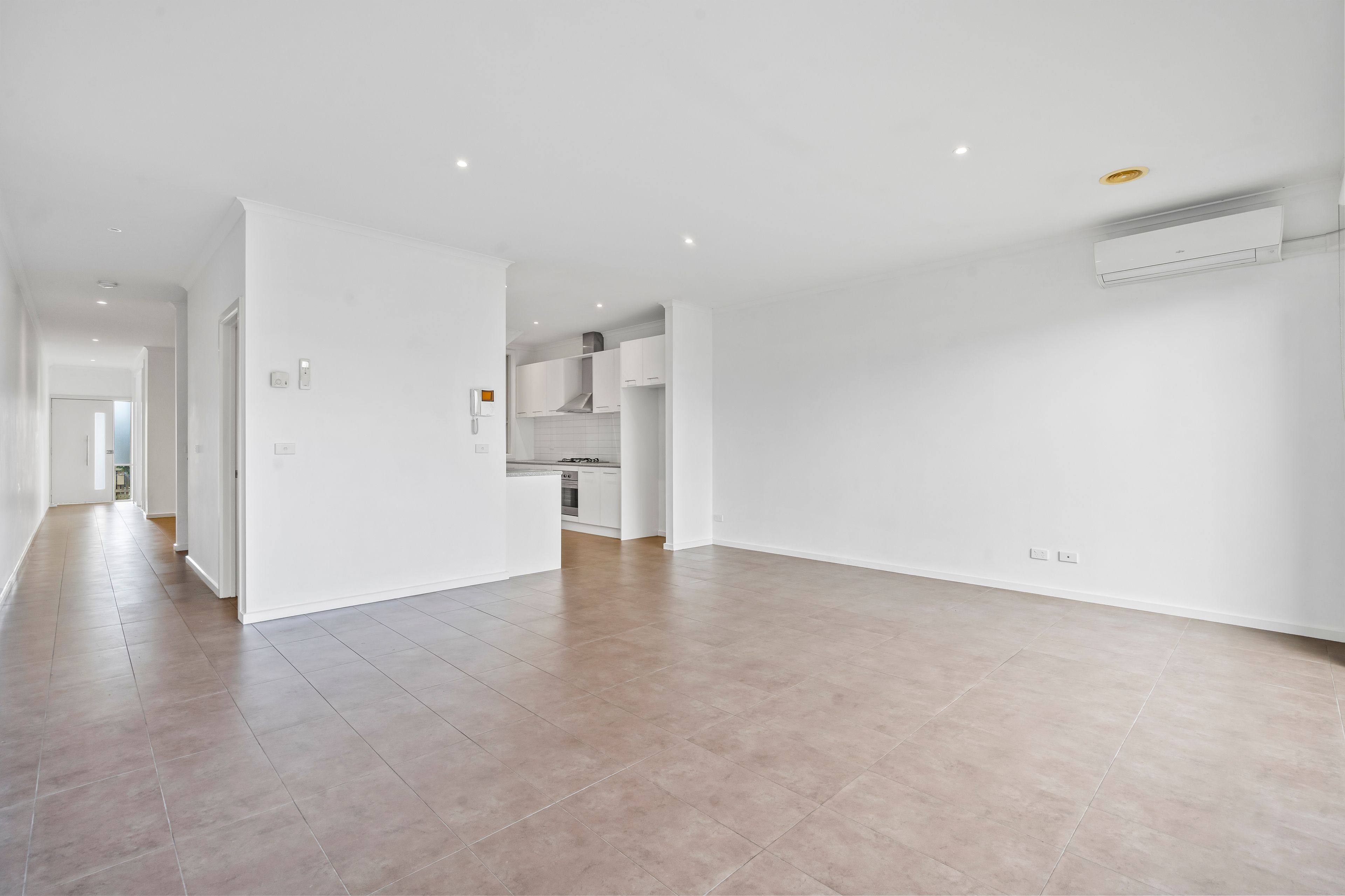 2/58 Moore Street, Coburg, VIC 3058