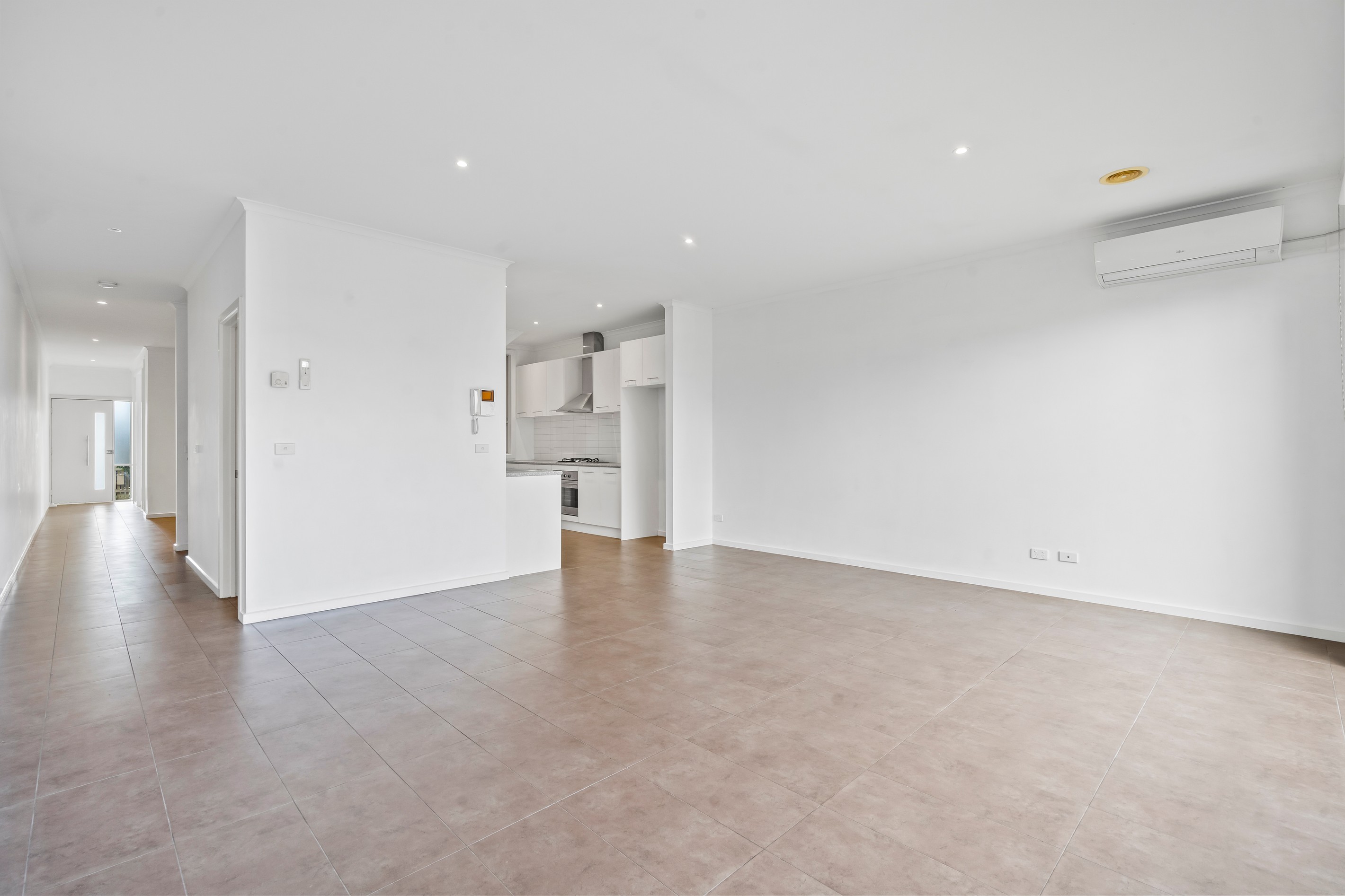 2/58 Moore Street, Coburg, VIC 3058