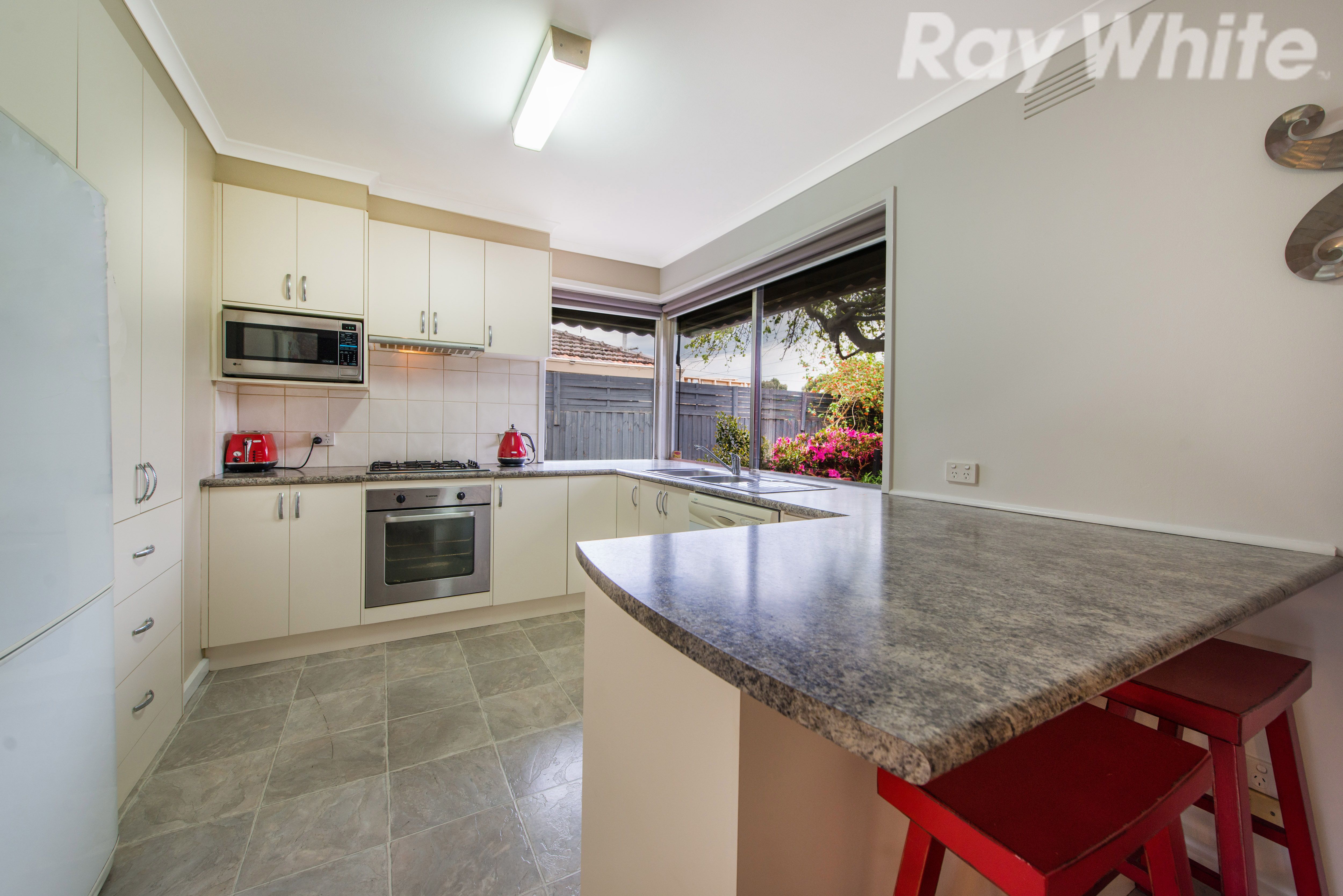 4 Leonard Street, Bayswater, VIC 3153