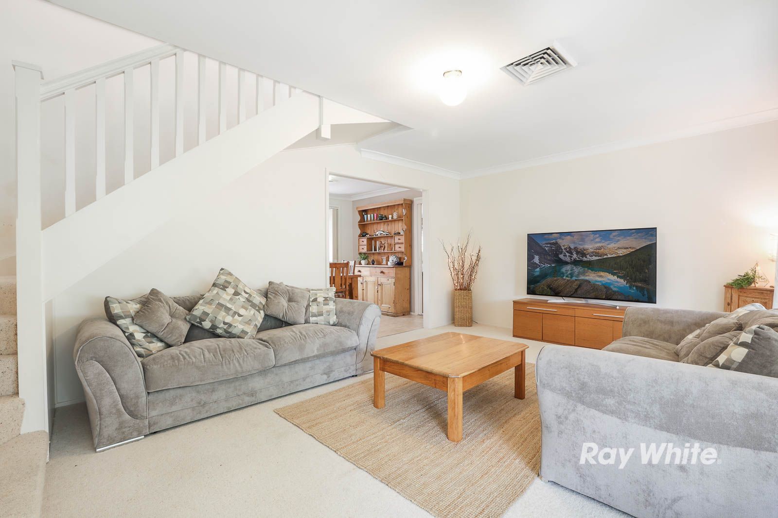 8 Winchcombe Place, Castle Hill, NSW 2154