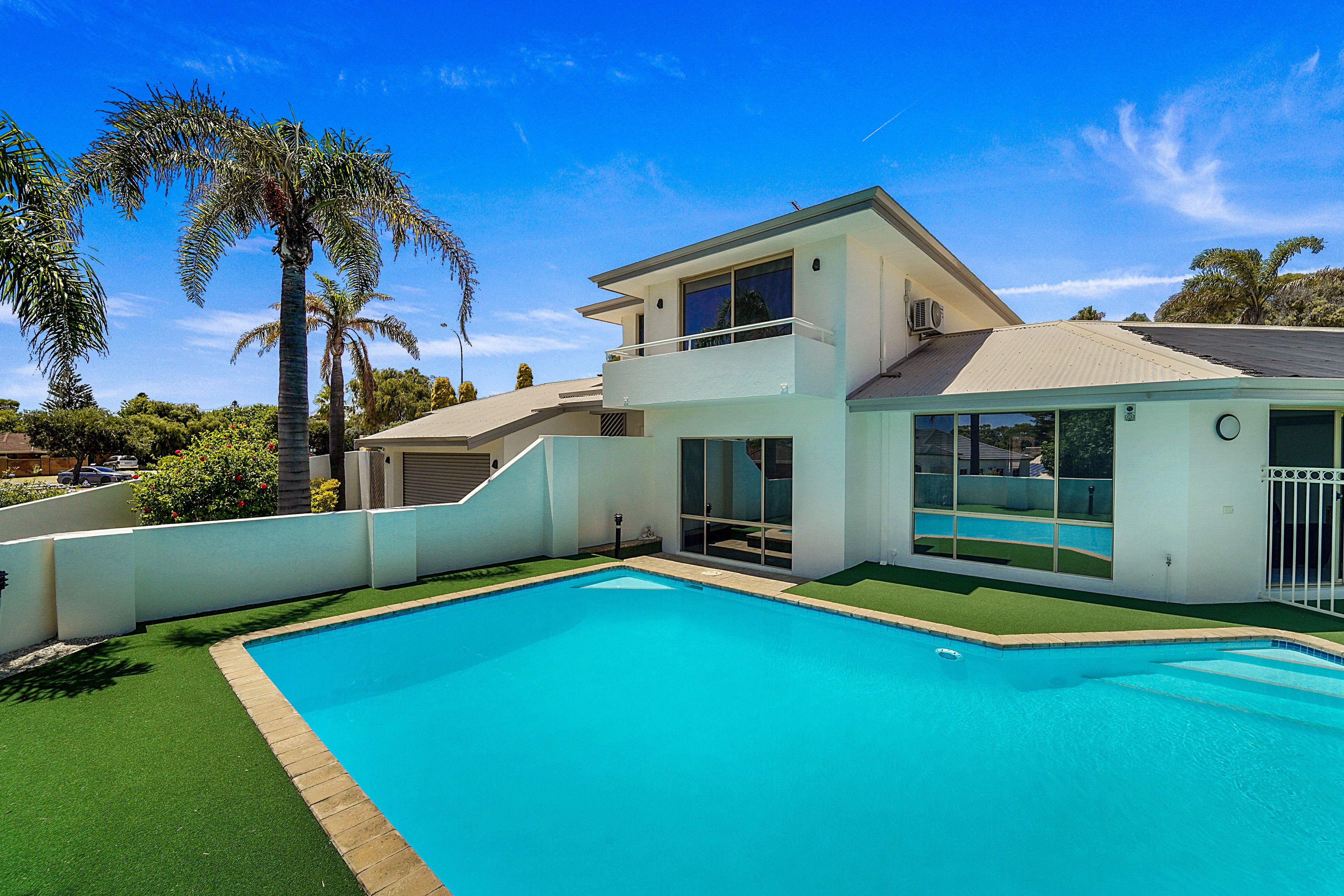 5 Georges Close, Kallaroo, WA 6025