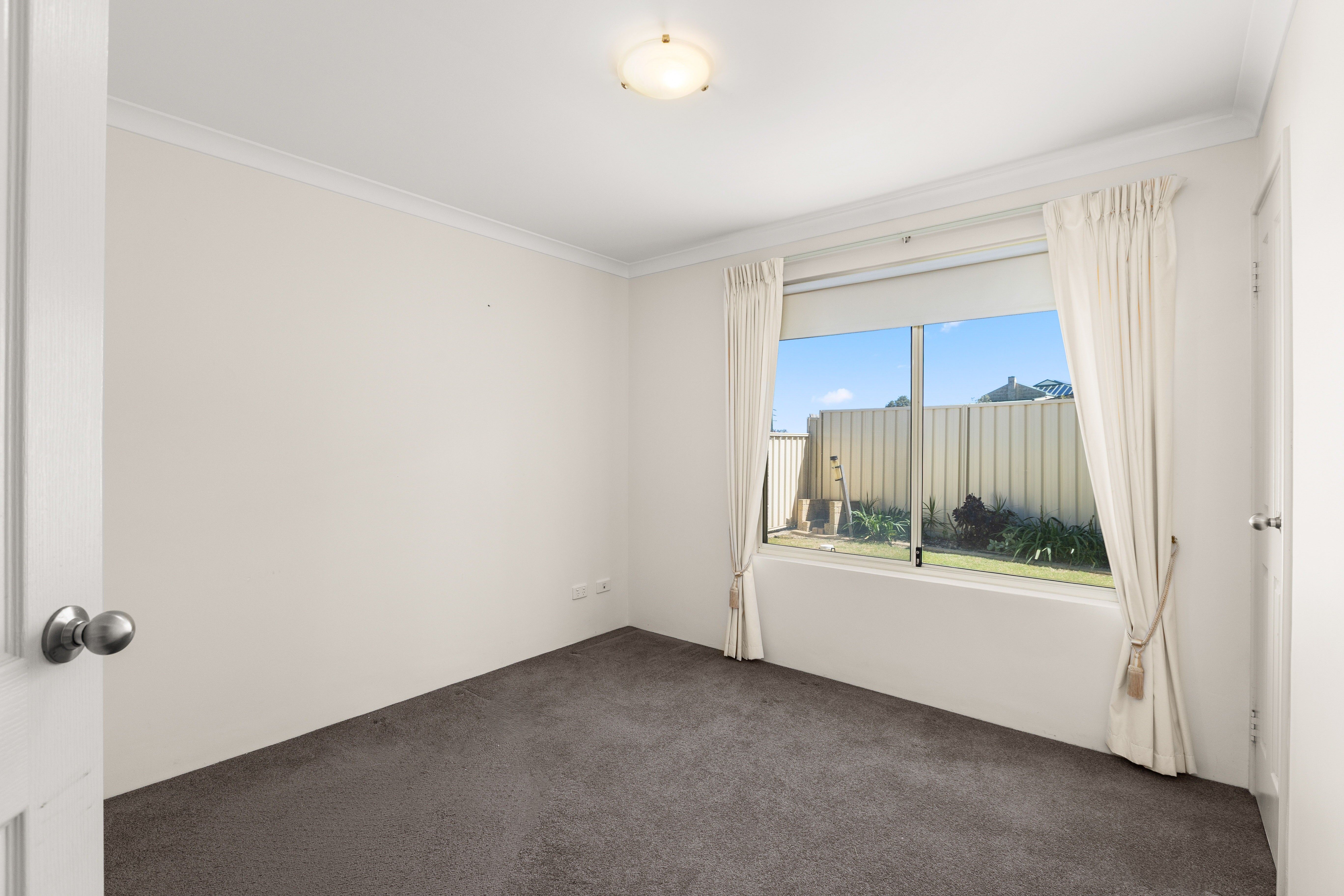 14A Stanbury Crescent — photo 14 of 27
