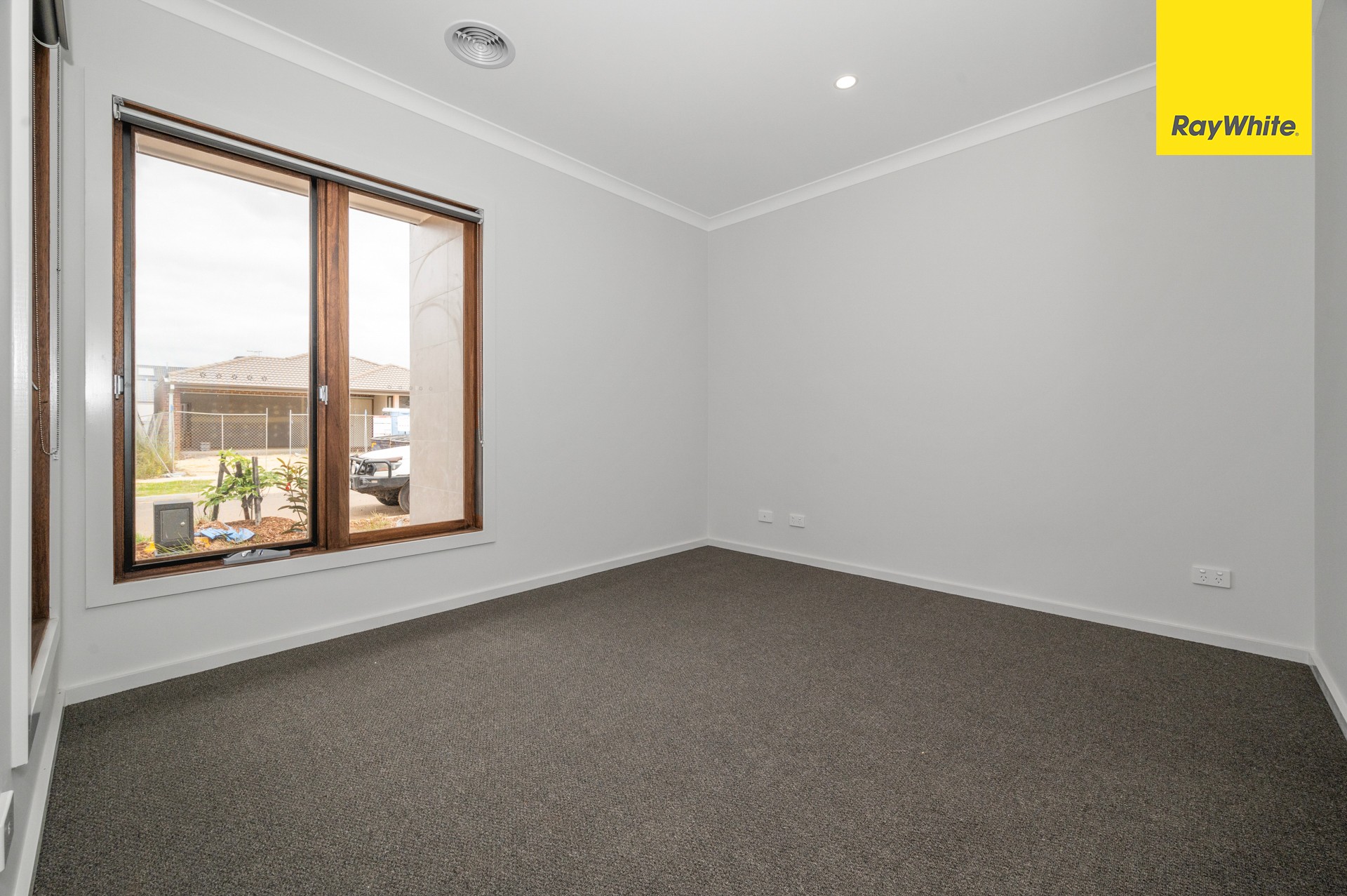 6 Lightfoot Way, DEANSIDE, VIC 3336