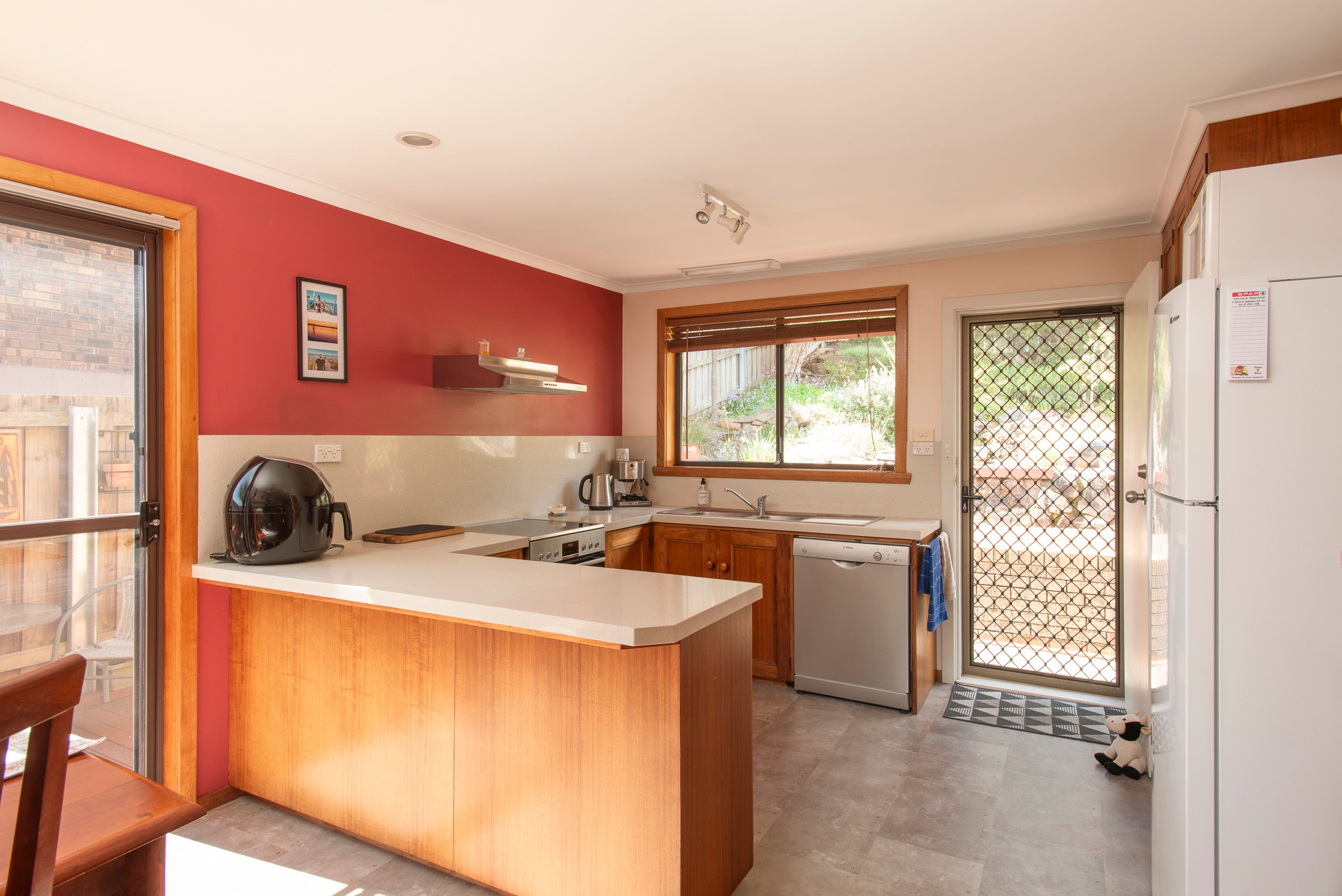 9 Ingamells Street — photo 4 of 15