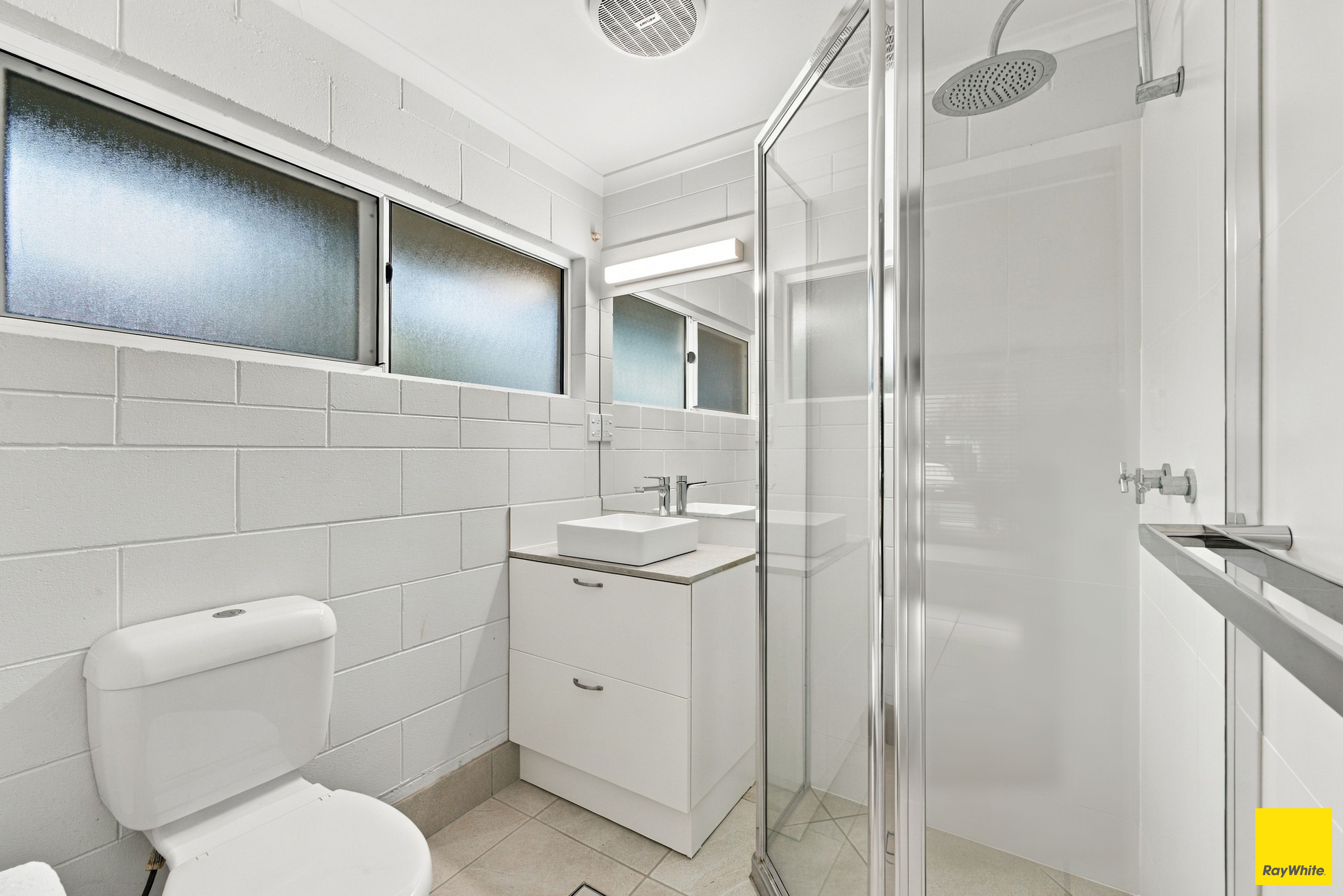 25 Del Manso Crescent — photo 16 of 24