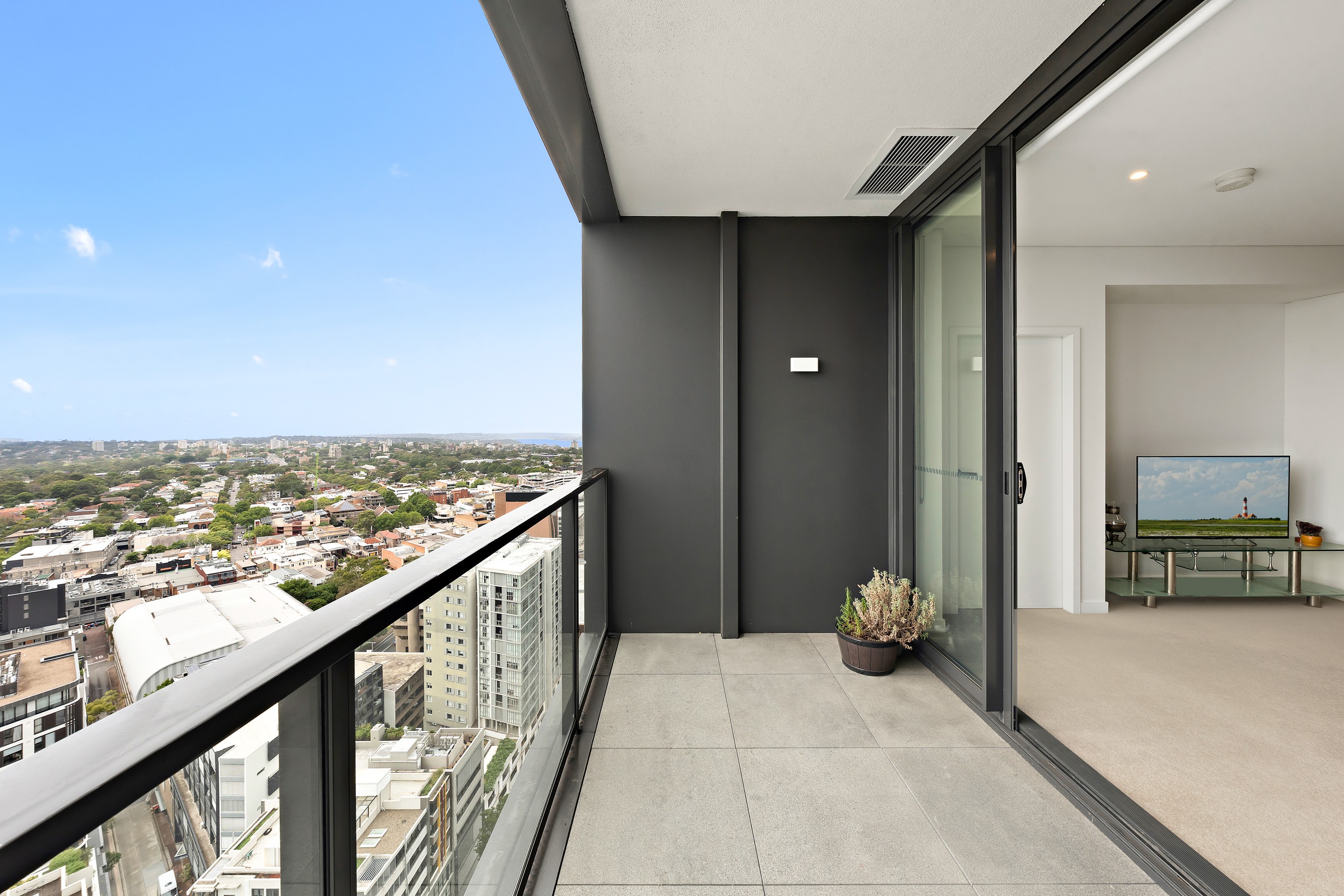 2408/472 Pacific Highway, St Leonards, NSW 2065