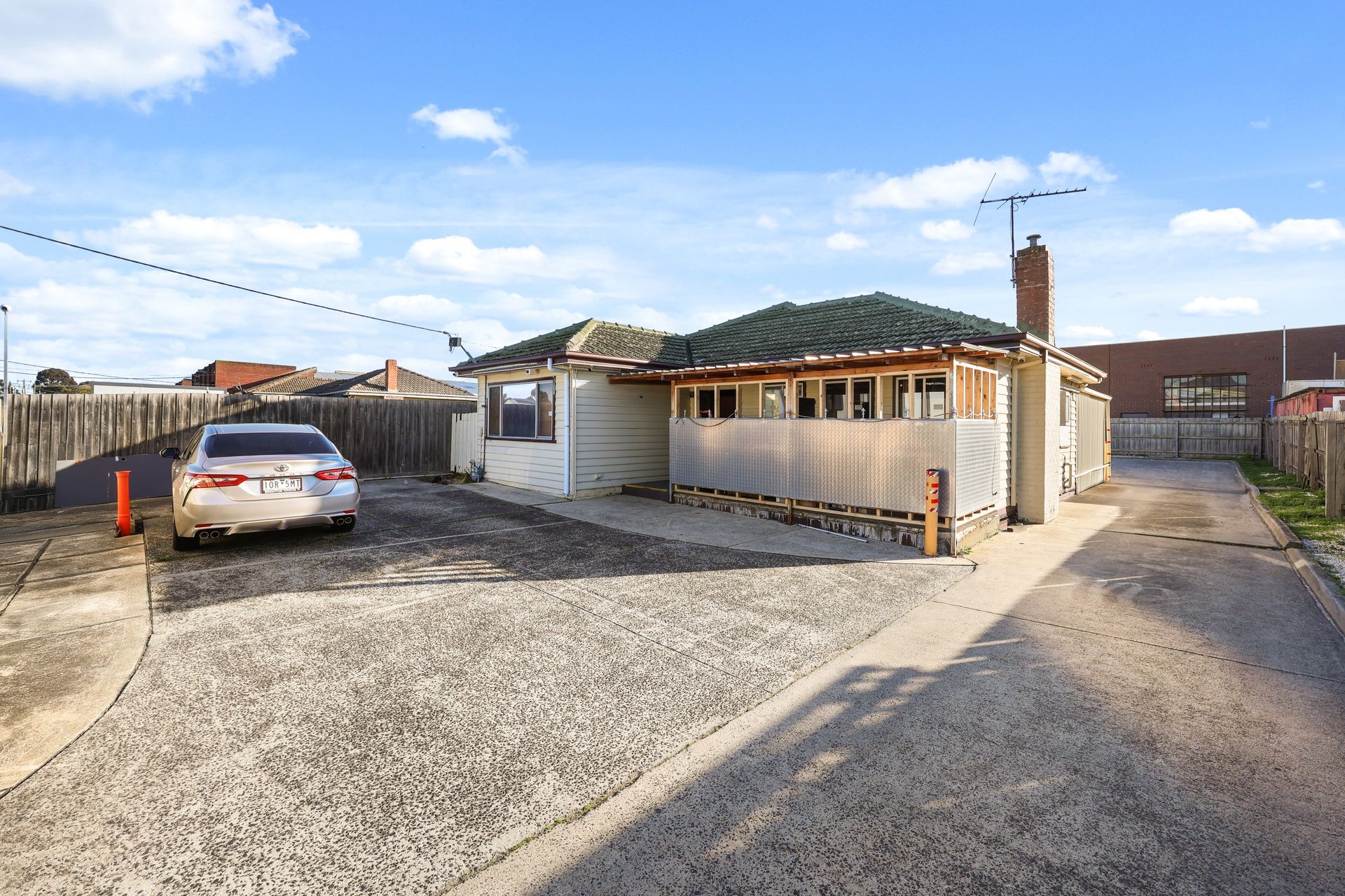 33 Graham Road, Clayton South, VIC 3169