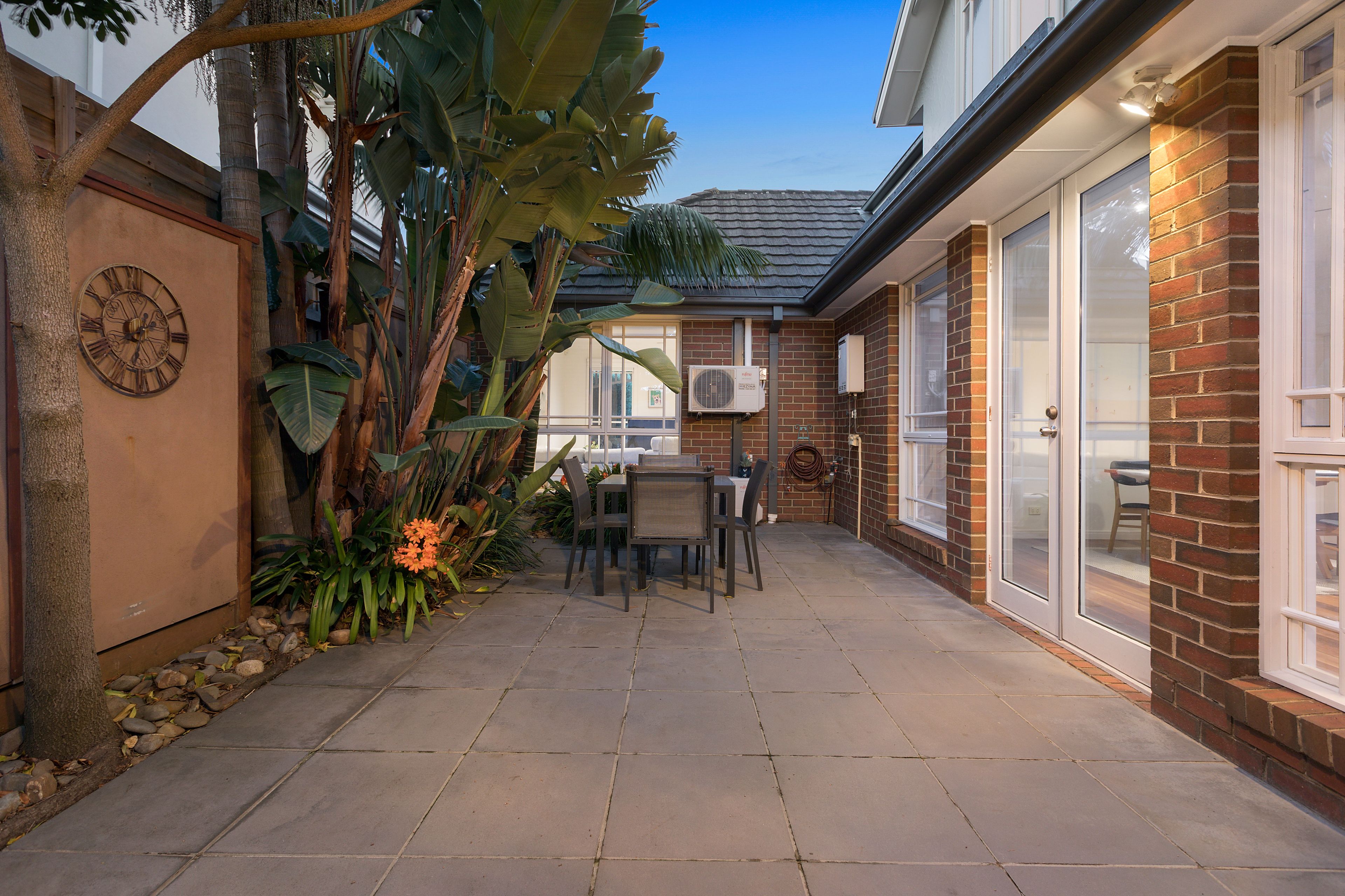 5/4-6 Florence Street — photo 8 of 17
