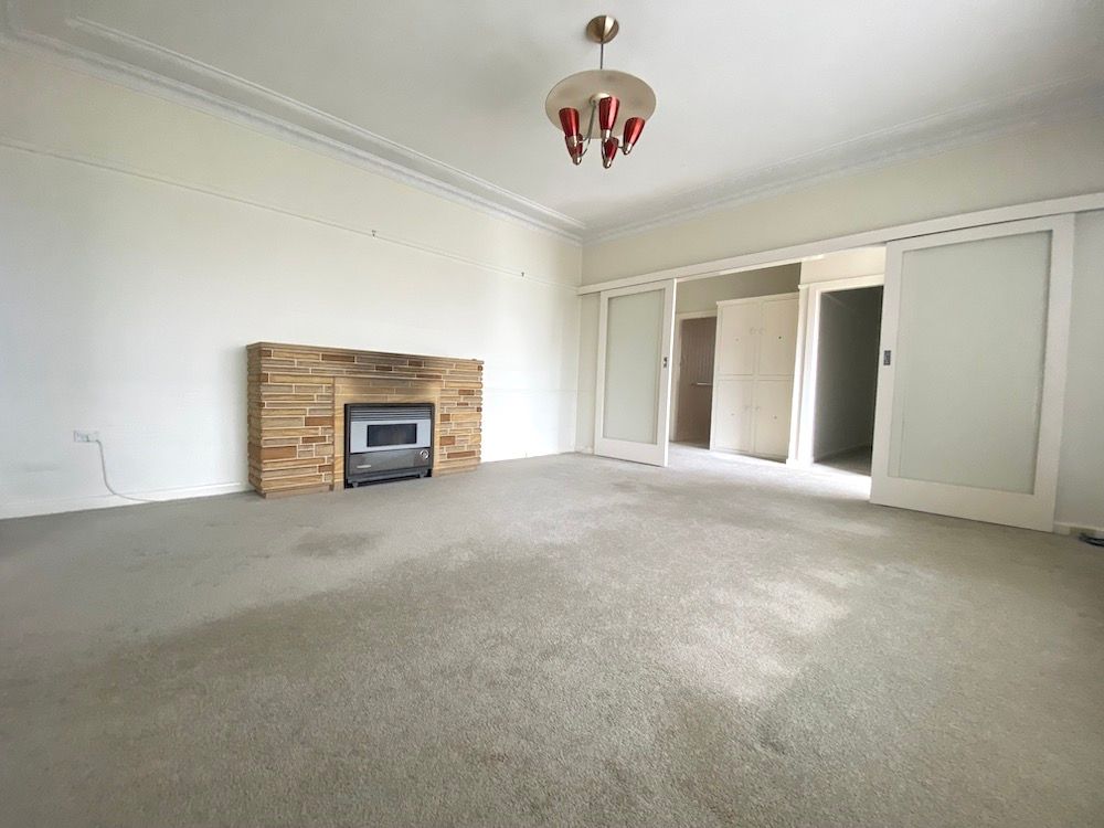 31 Chesham Parade, Glenfield, NSW 2167
