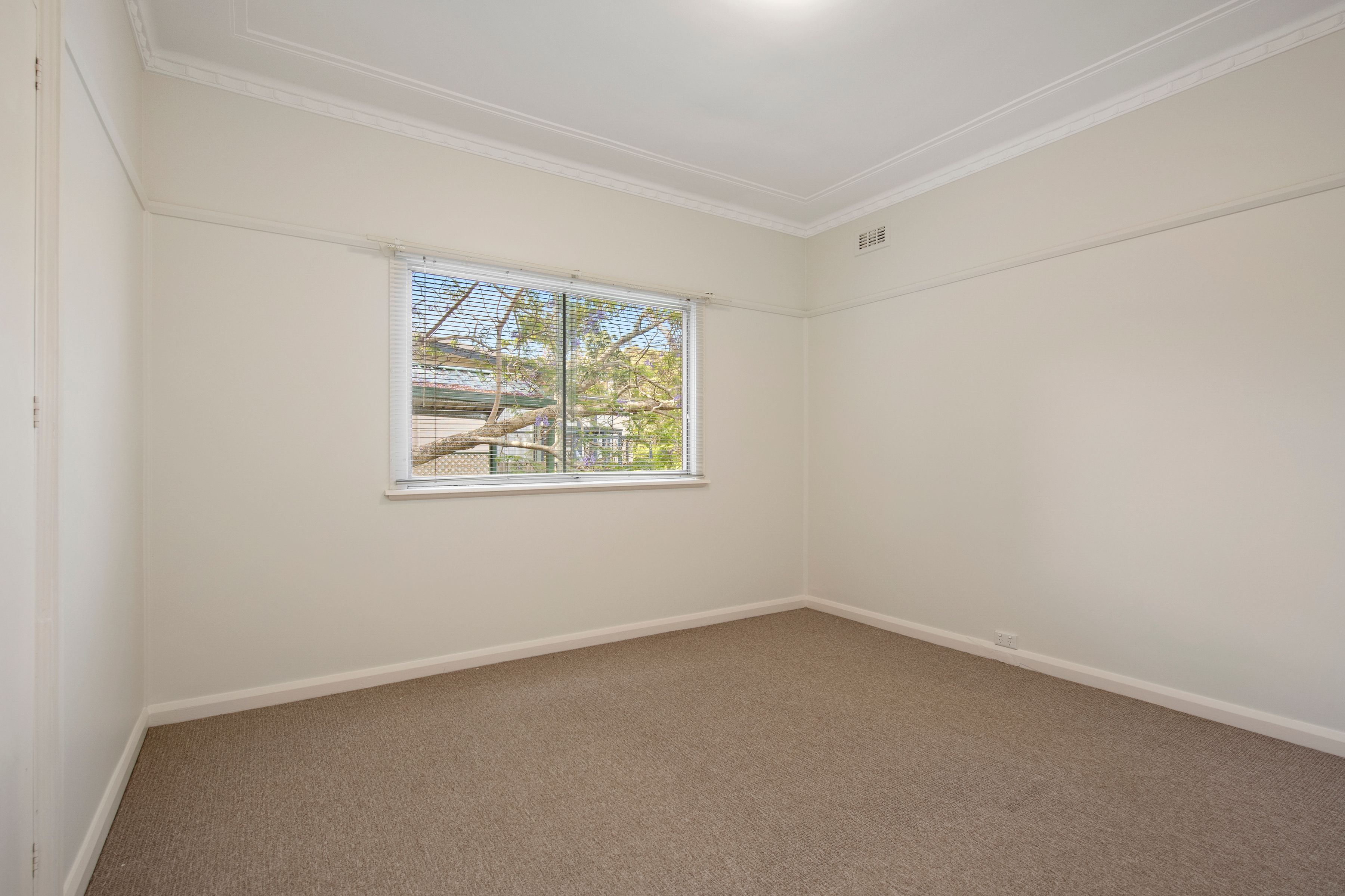 9 St Helens Avenue, Mount Kuring-Gai, NSW 2080