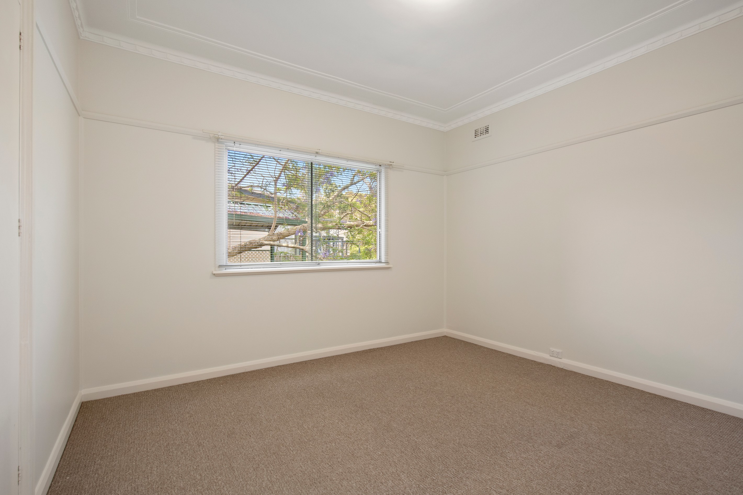 9 St Helens Avenue, Mount Kuring-Gai, NSW 2080