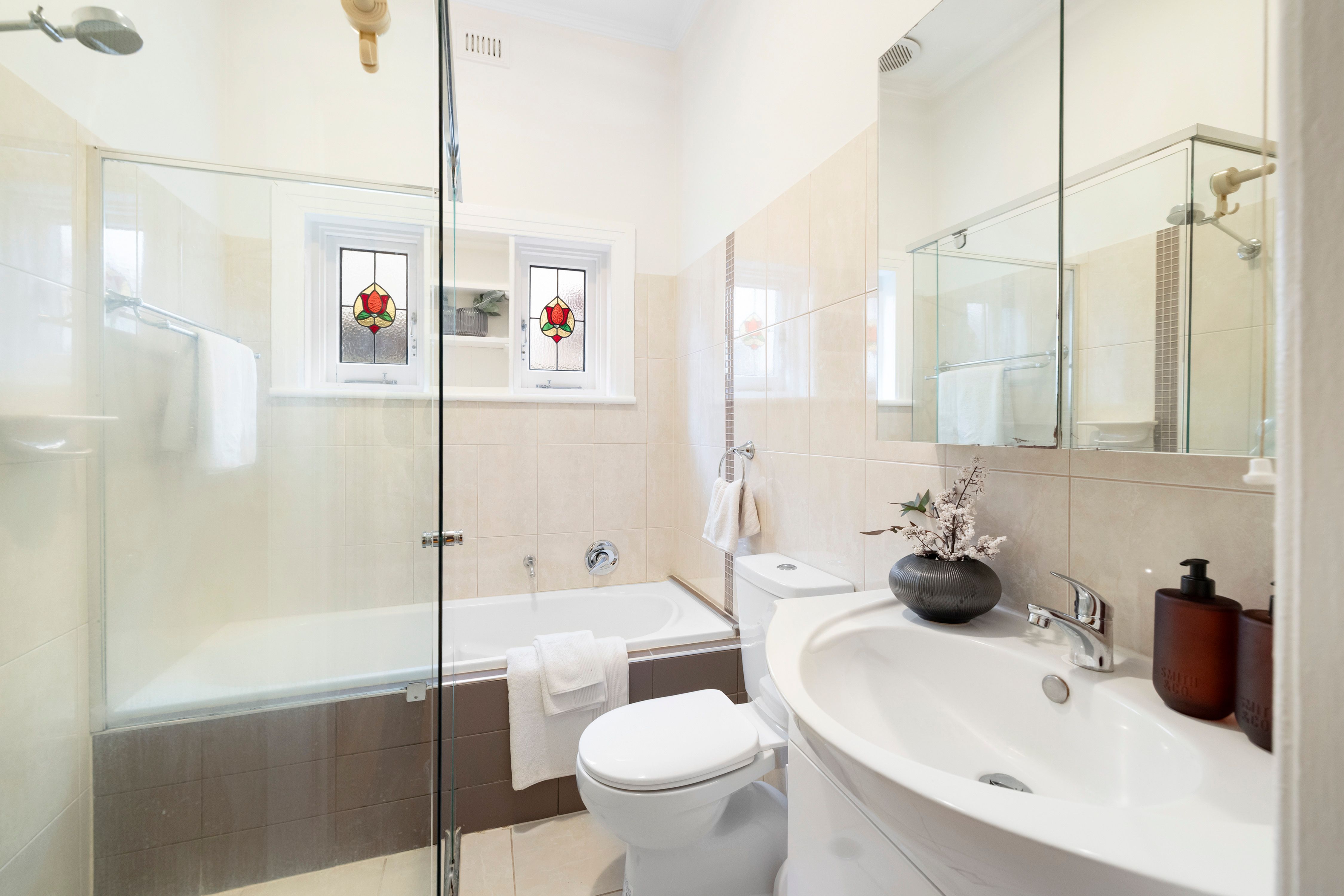 25 Struan Avenue — photo 9 of 22