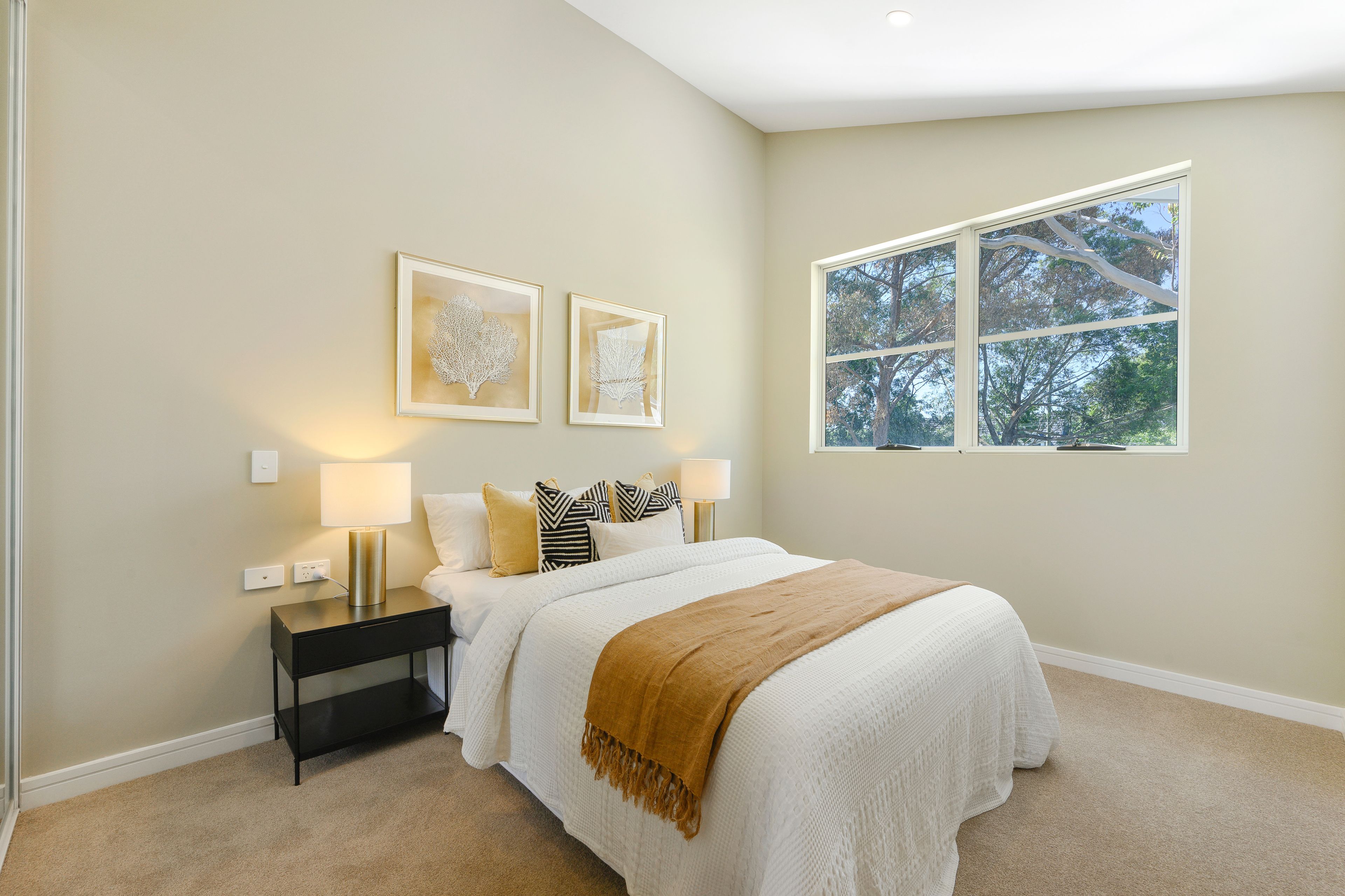 85 Douglas Street — photo 8 of 14