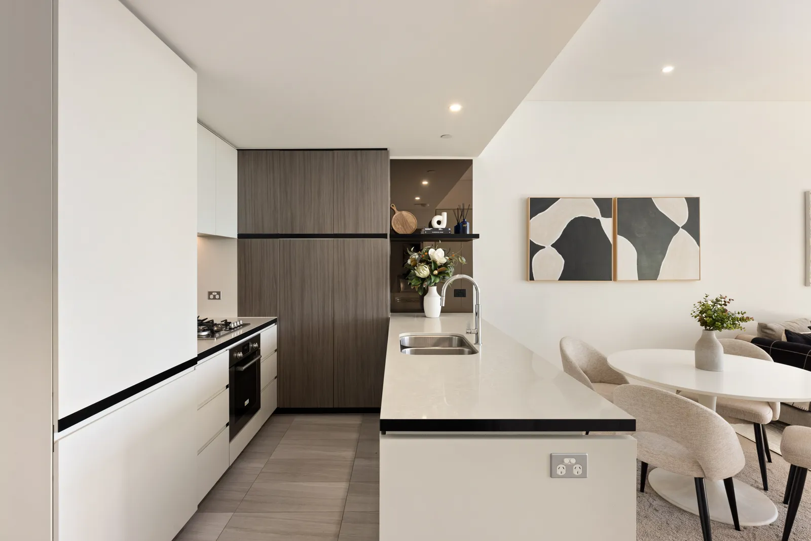 1402/9 Christie Street, South Brisbane